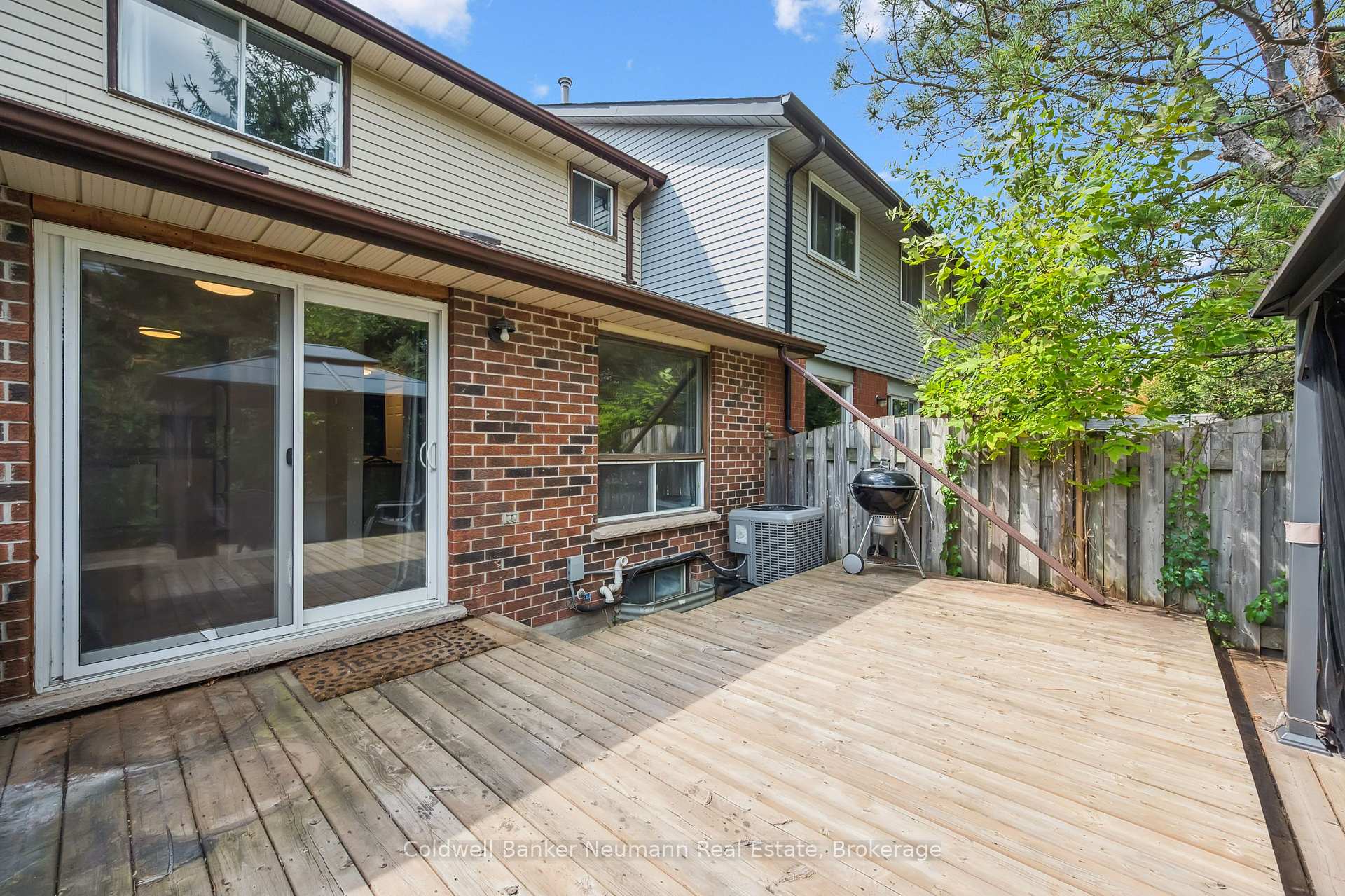 Photo 32 of 29 Grandridge Crescent, Guelph, Willow West/Sugarbush/West Acres — HOMEH