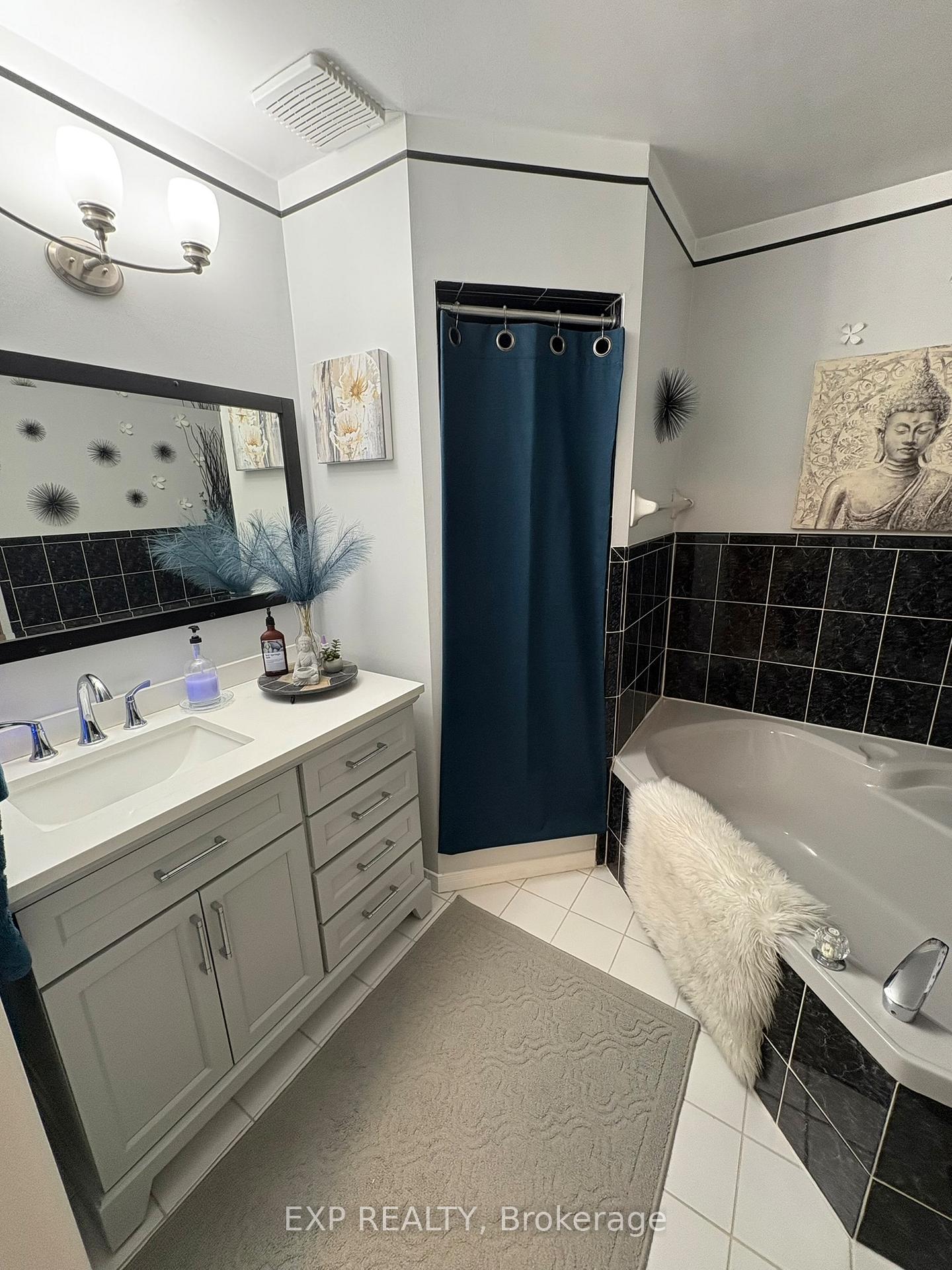 Photo 12 of 332 Acadia Drive, Hamilton, Butler — HOMEH