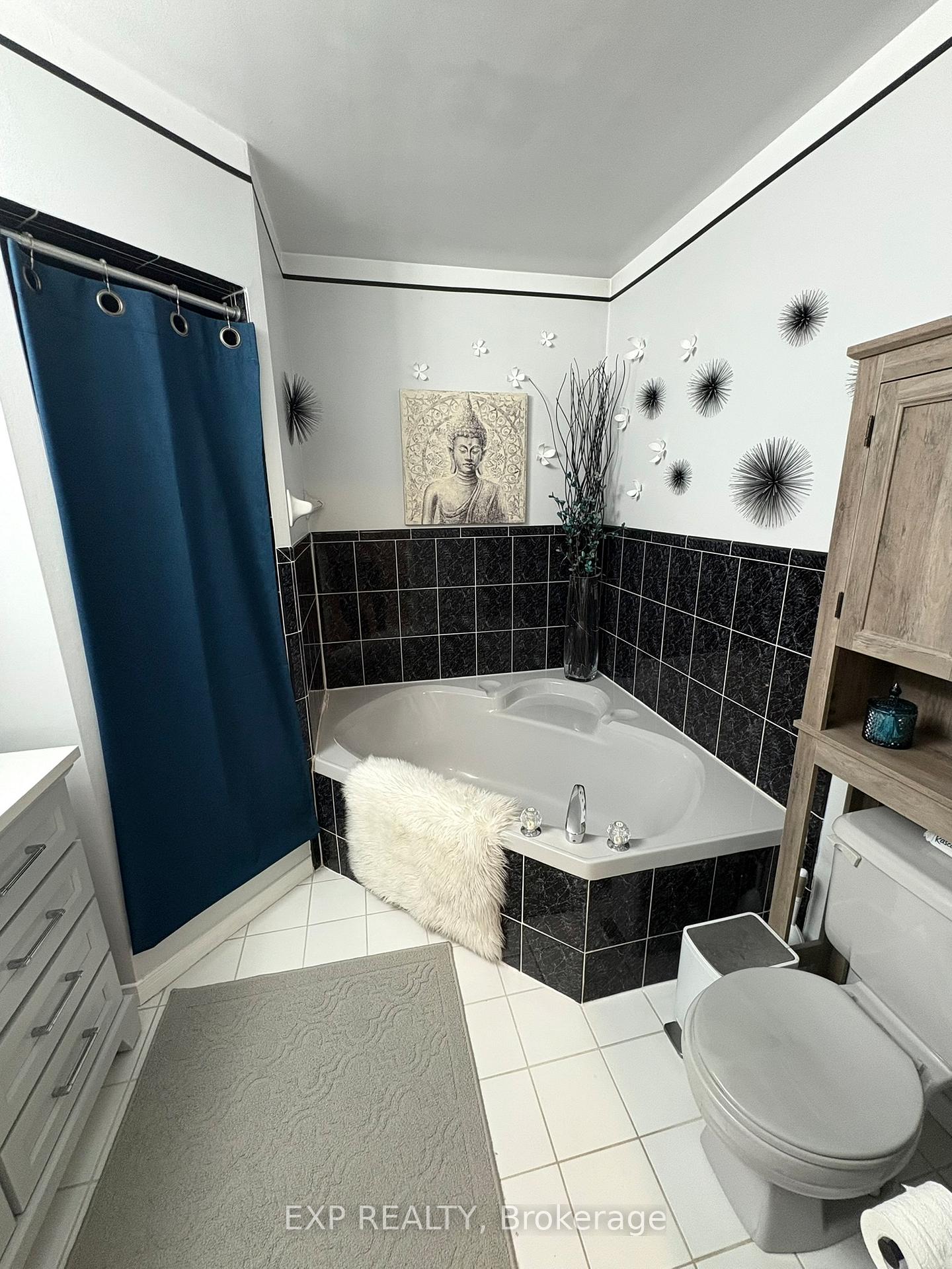 Photo 13 of 332 Acadia Drive, Hamilton, Butler — HOMEH