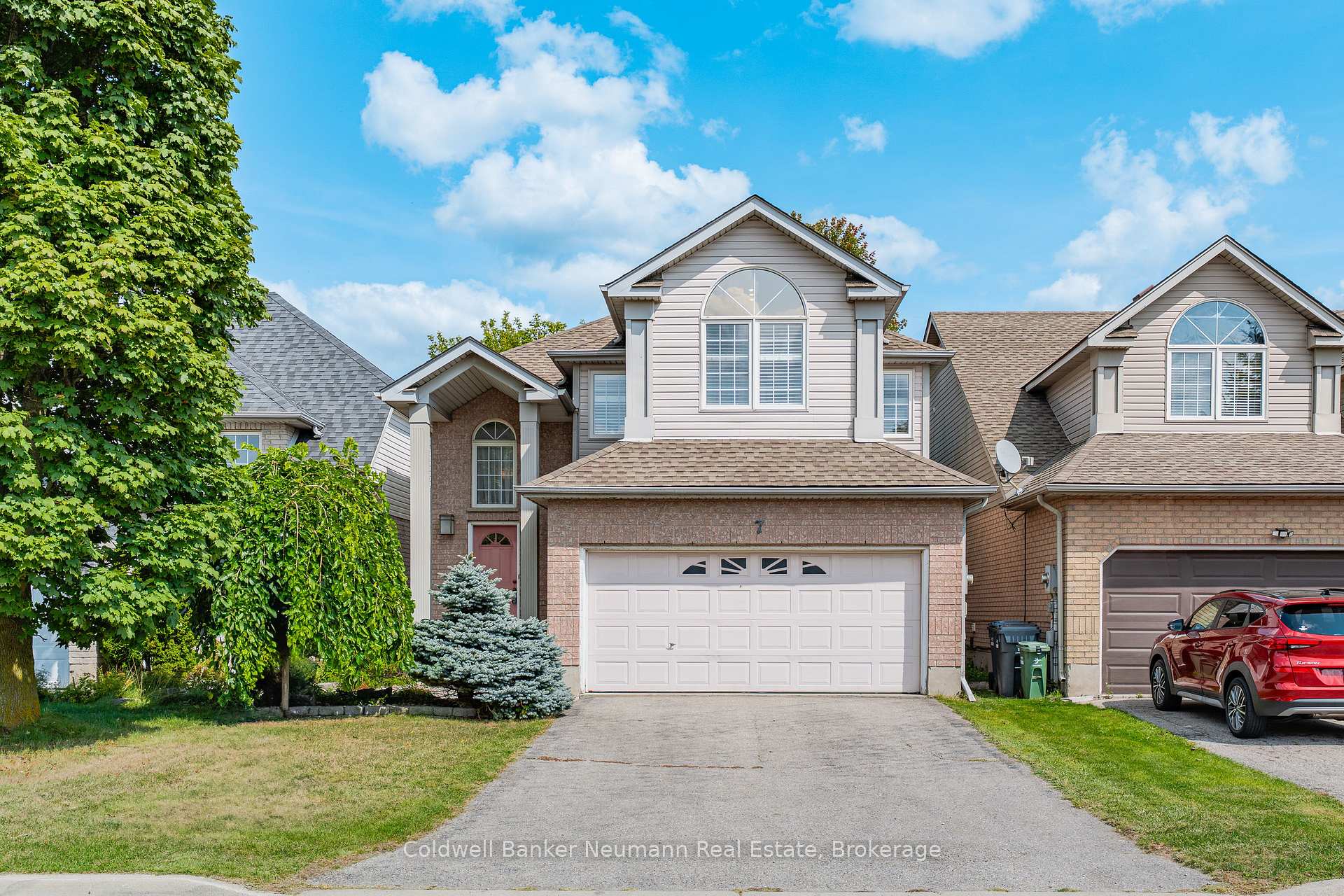 Photo 1 of 7 Camm Crescent, Guelph, Pineridge/Westminster Woods — HOMEH
