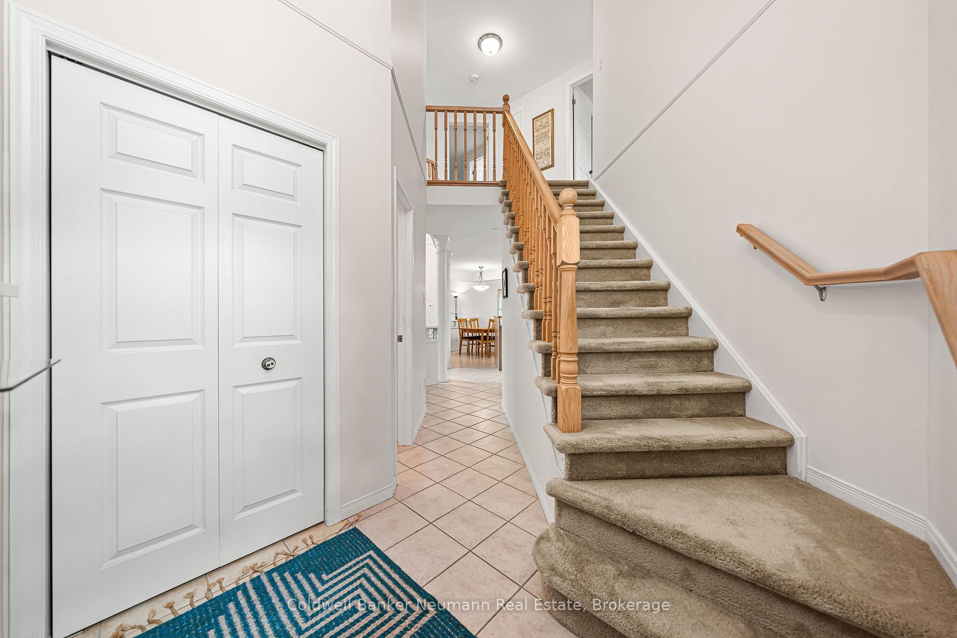 Photo 3 of 7 Camm Crescent, Guelph, Pineridge/Westminster Woods — HOMEH
