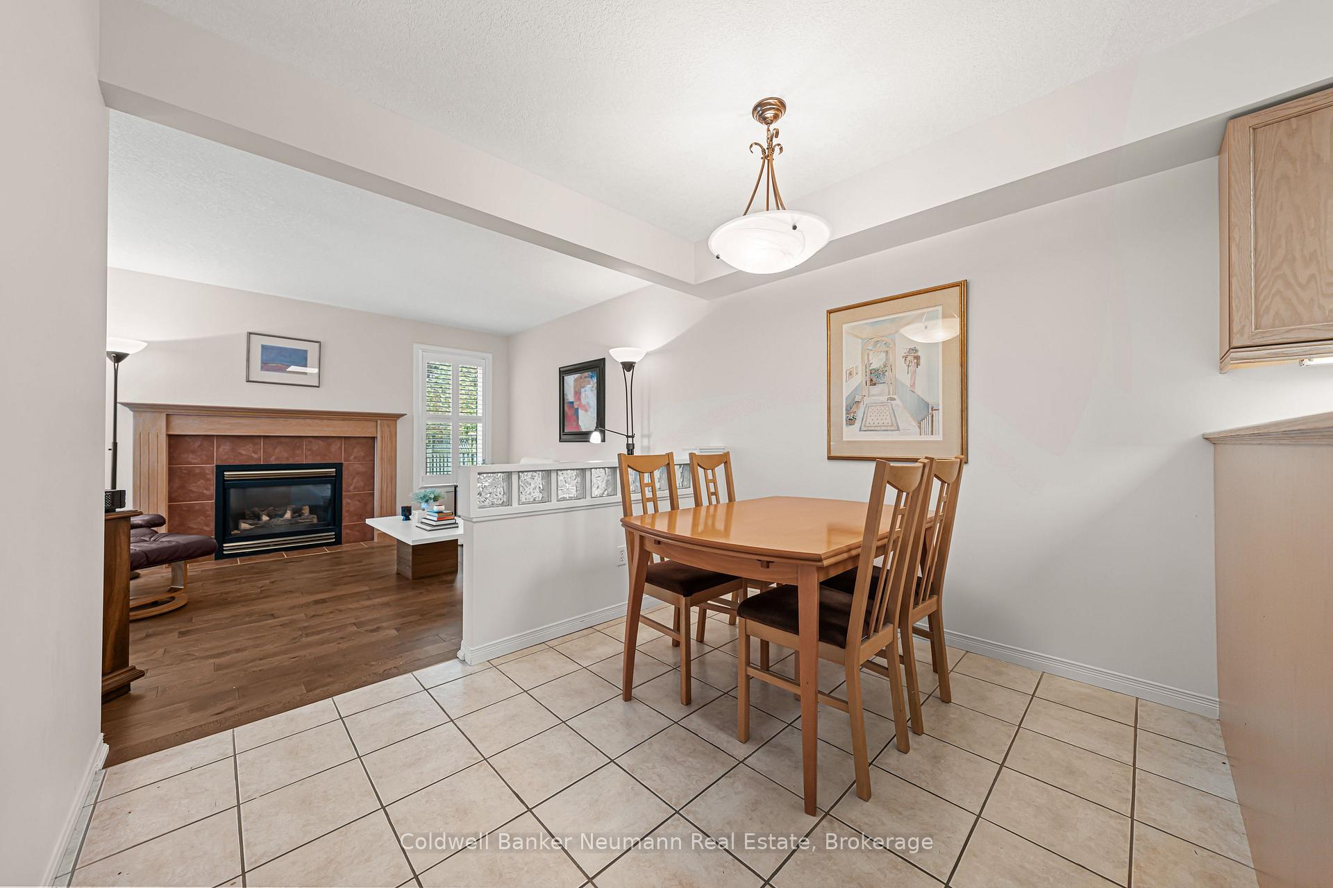 Photo 11 of 7 Camm Crescent, Guelph, Pineridge/Westminster Woods — HOMEH