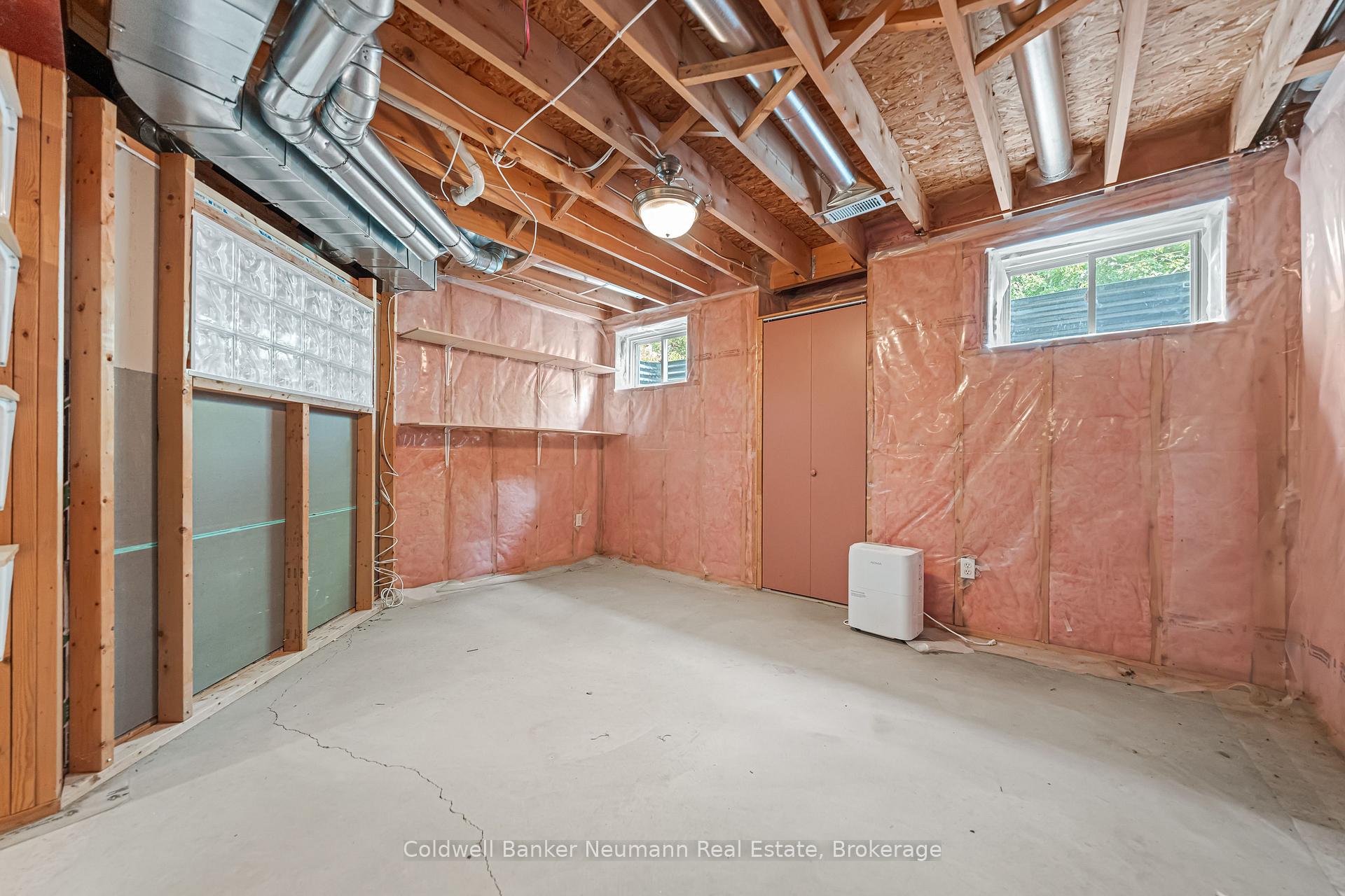 Photo 33 of 7 Camm Crescent, Guelph, Pineridge/Westminster Woods — HOMEH