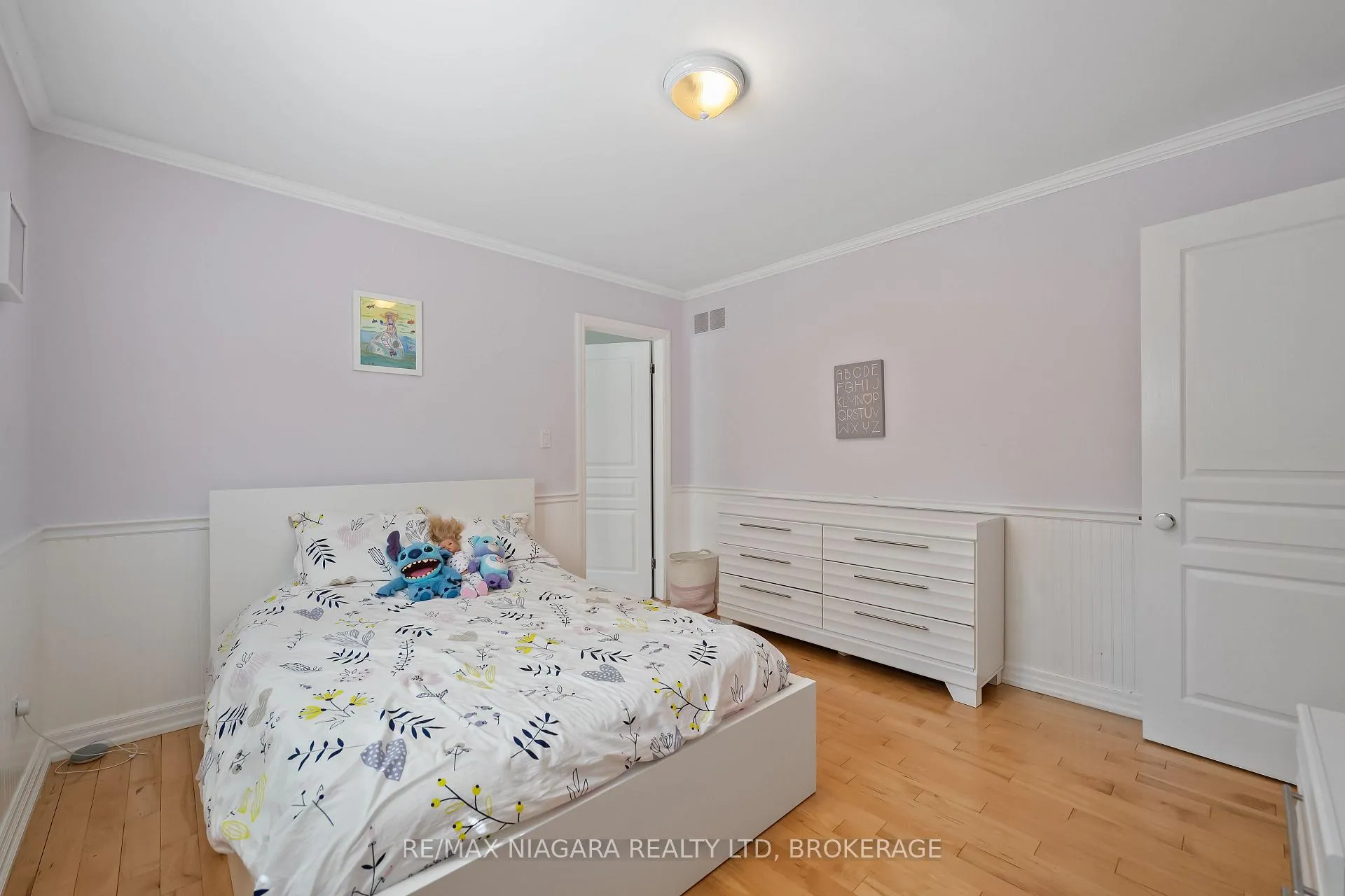 Photo 18 of 1 Graham Avenue, St. Catharines, Port Dalhousie — HOMEH