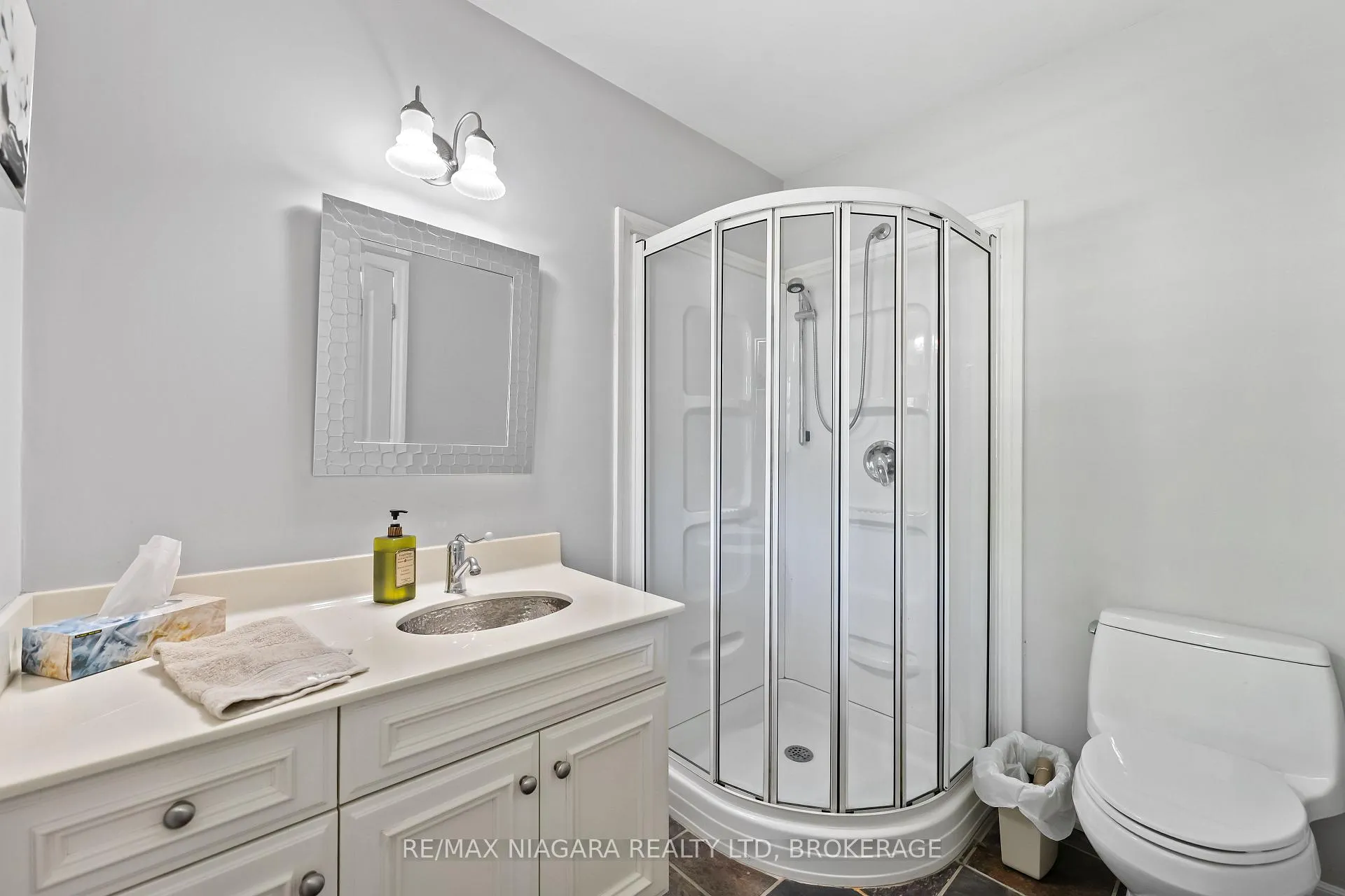 Photo 19 of 1 Graham Avenue, St. Catharines, Port Dalhousie — HOMEH