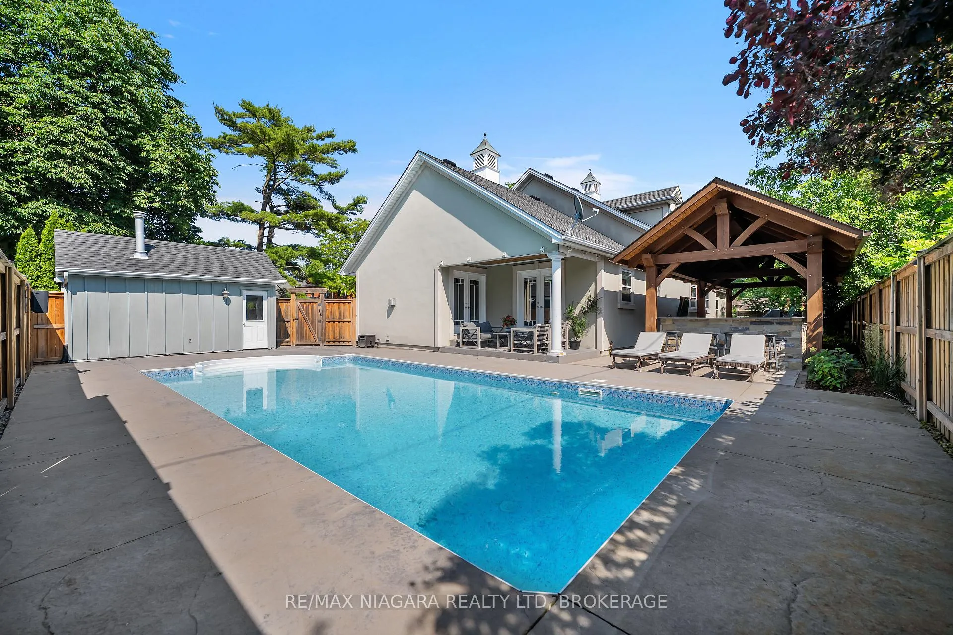 Photo 33 of 1 Graham Avenue, St. Catharines, Port Dalhousie — HOMEH