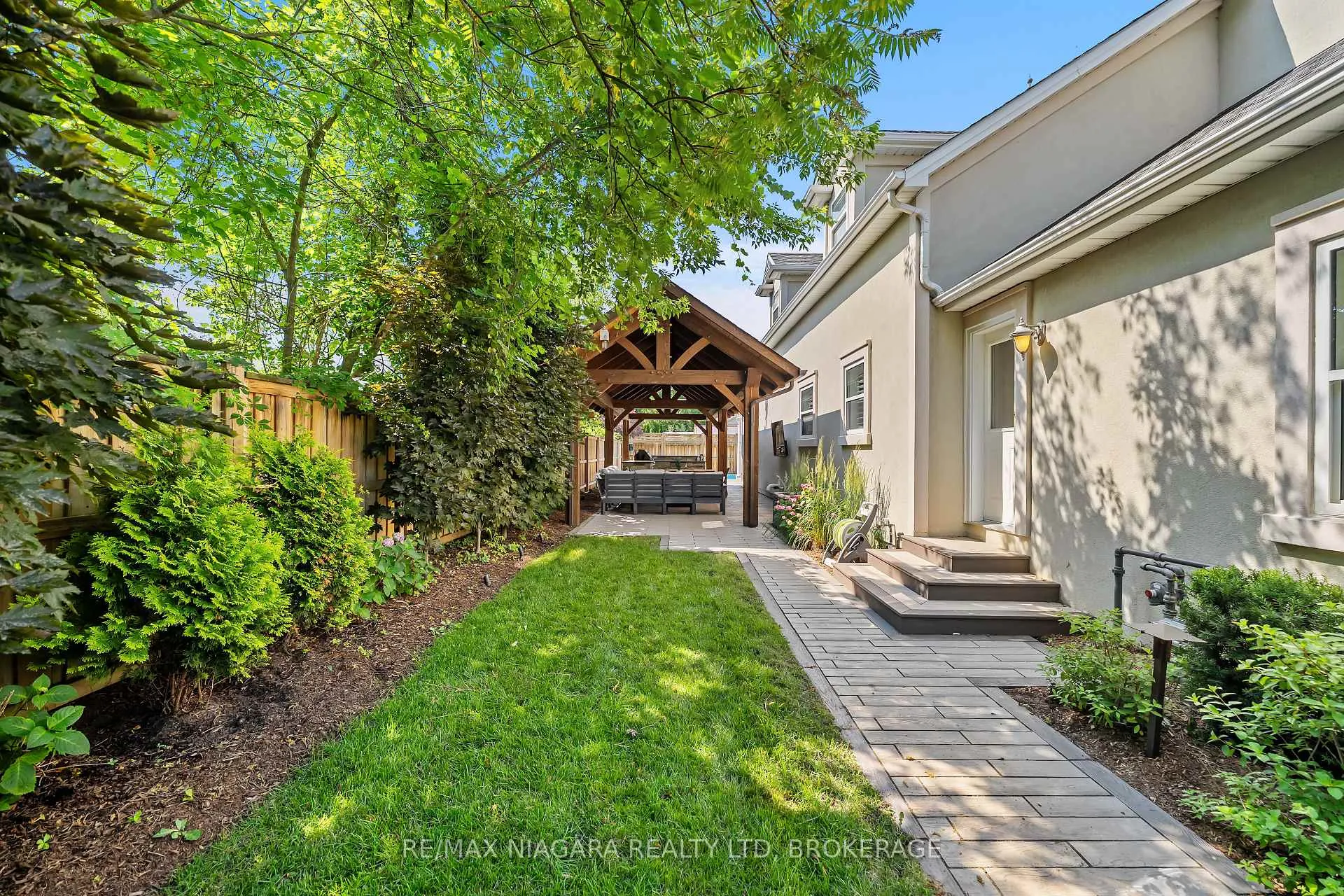 Photo 37 of 1 Graham Avenue, St. Catharines, Port Dalhousie — HOMEH