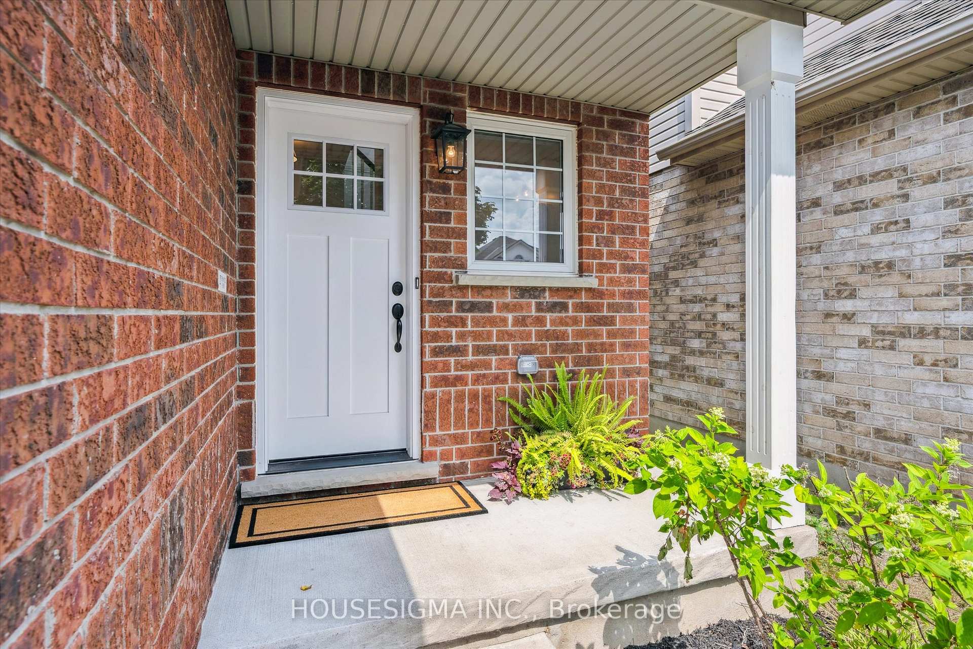Photo 3 of 47 Marsh Crescent, Guelph, Pineridge/Westminster Woods — HOMEH