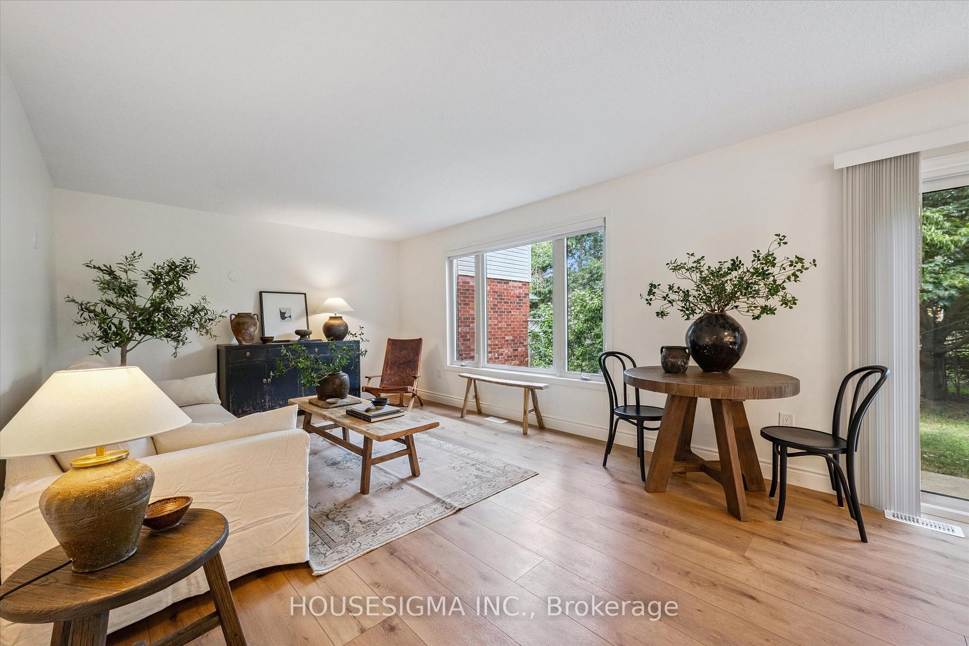 Photo 5 of 47 Marsh Crescent, Guelph, Pineridge/Westminster Woods — HOMEH