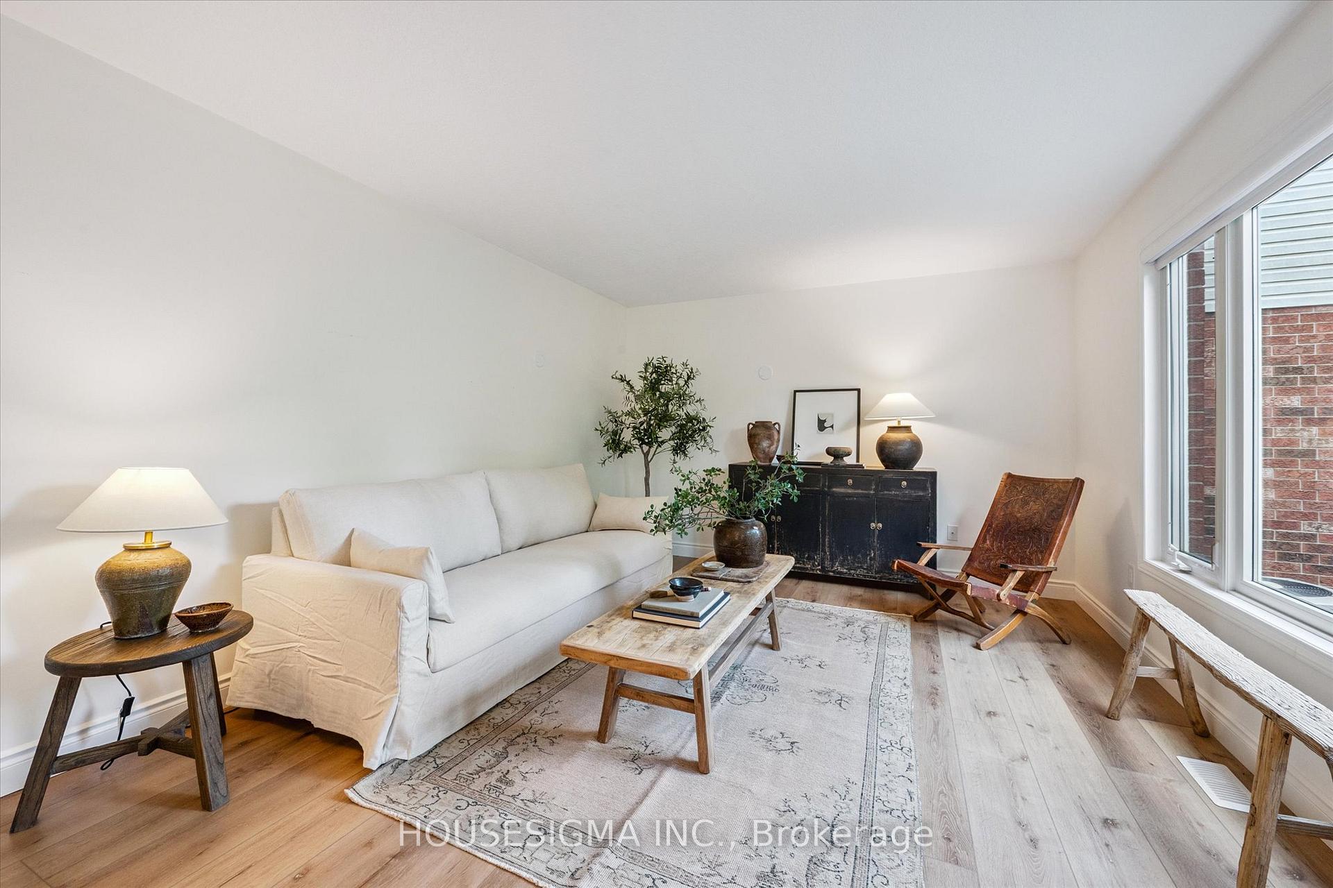 Photo 7 of 47 Marsh Crescent, Guelph, Pineridge/Westminster Woods — HOMEH