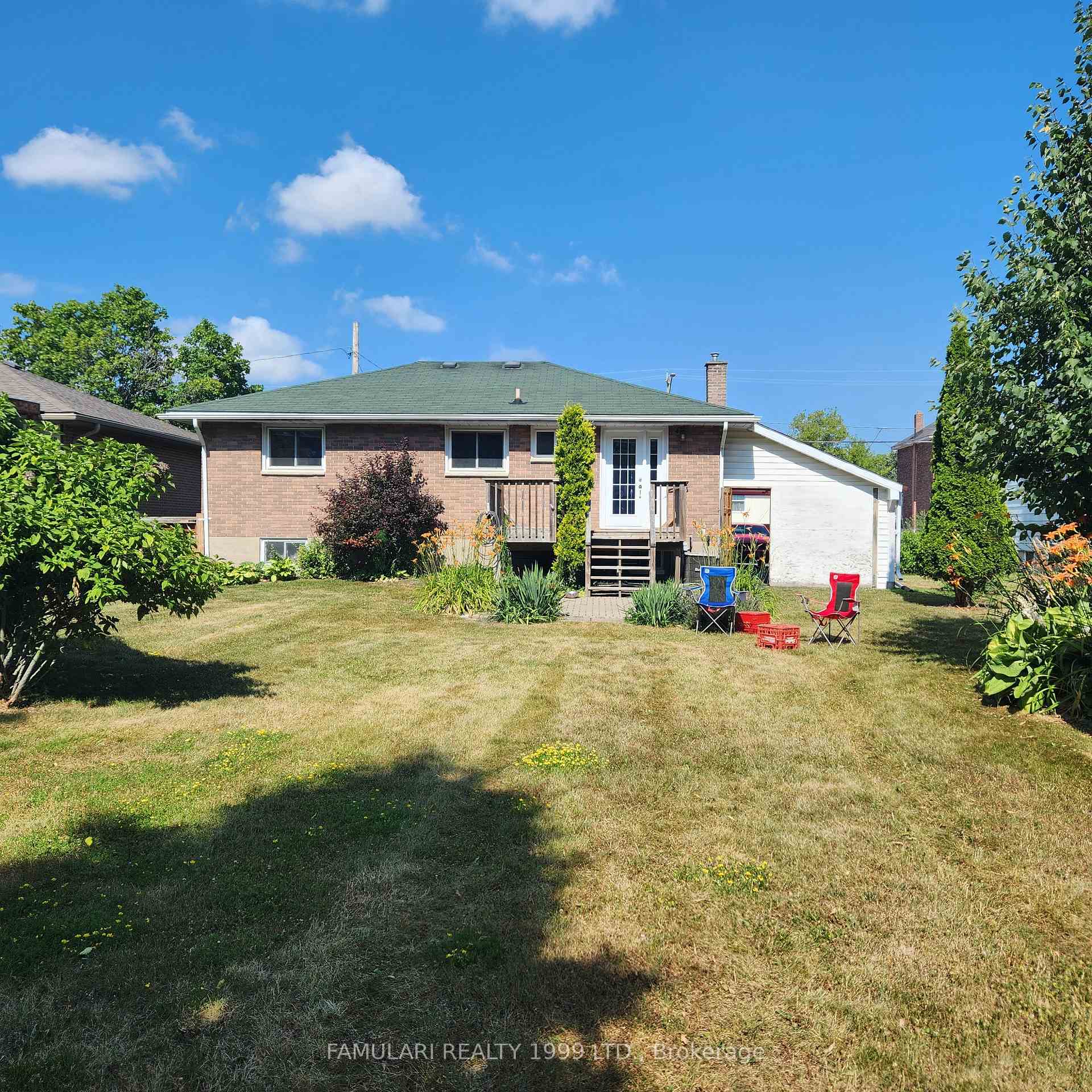 Photo 4 of 122 Gilbert Street, Belleville, Belleville Ward — HOMEH