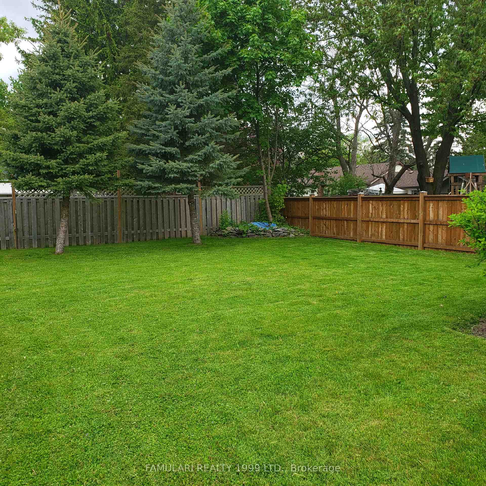 Photo 10 of 122 Gilbert Street, Belleville, Belleville Ward — HOMEH