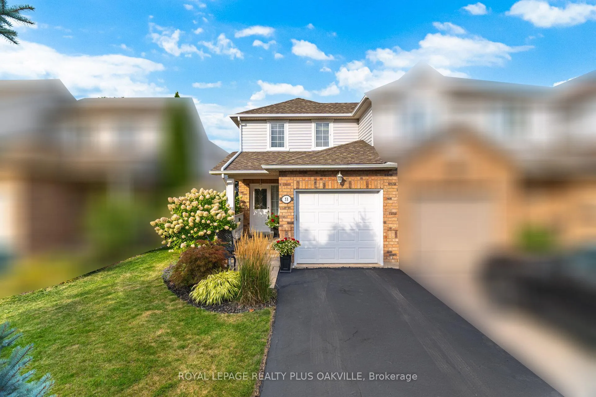 Photo 2 of 53 Kildonan Crescent, Hamilton, Waterdown — HOMEH