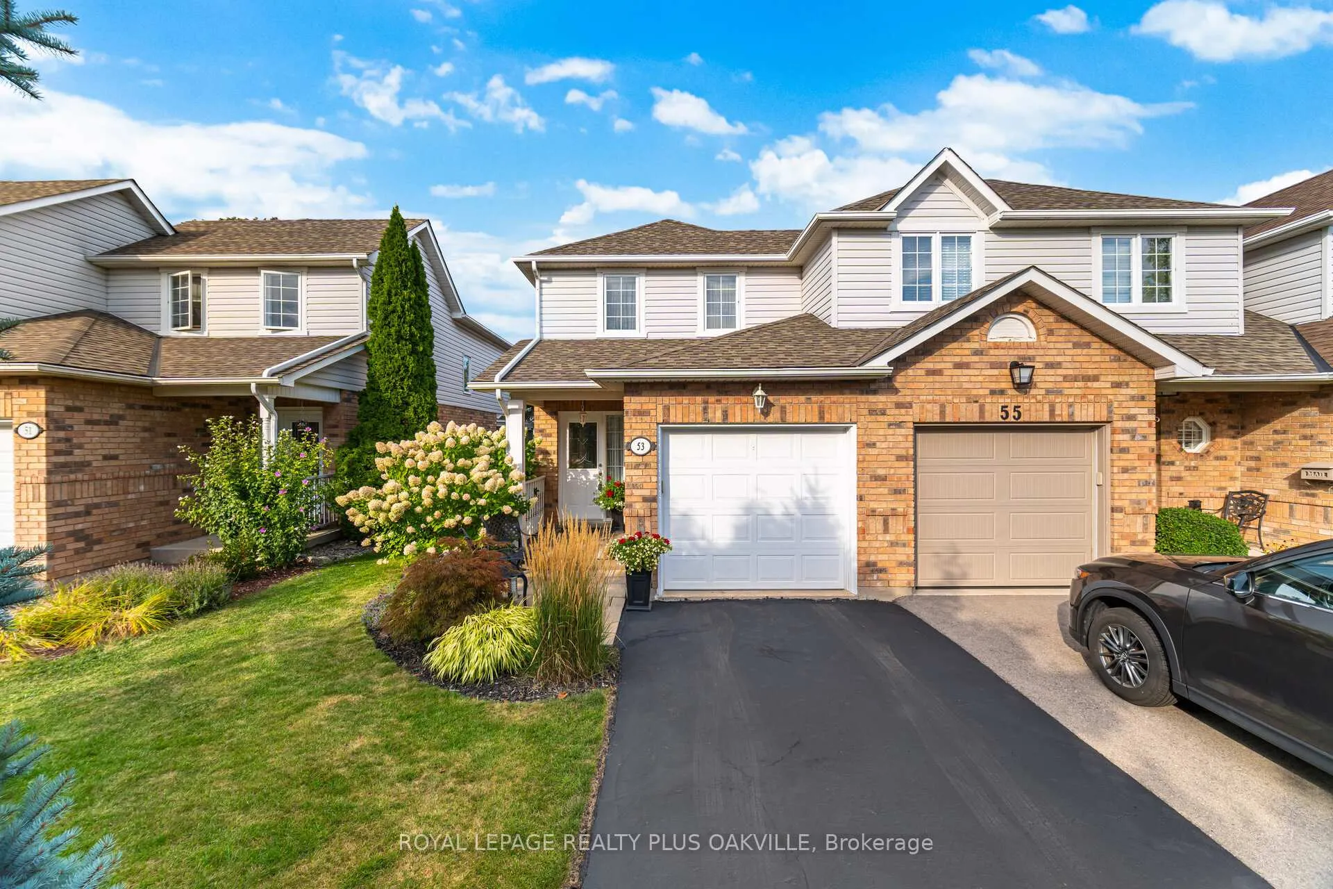 Photo 3 of 53 Kildonan Crescent, Hamilton, Waterdown — HOMEH
