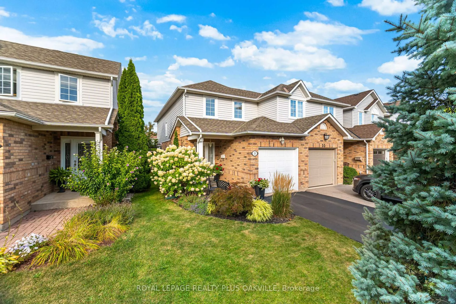 Photo 5 of 53 Kildonan Crescent, Hamilton, Waterdown — HOMEH