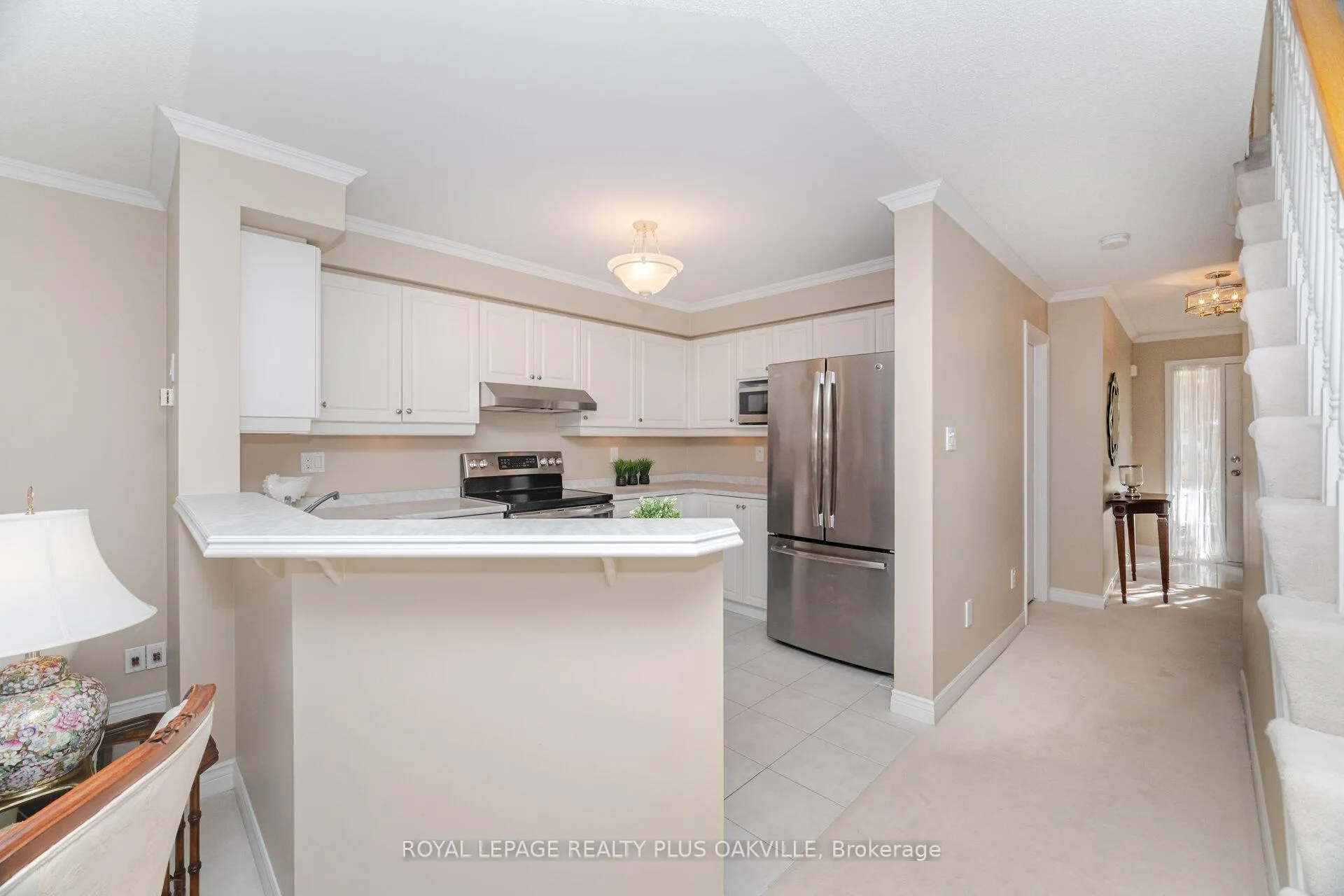 Photo 9 of 53 Kildonan Crescent, Hamilton, Waterdown — HOMEH