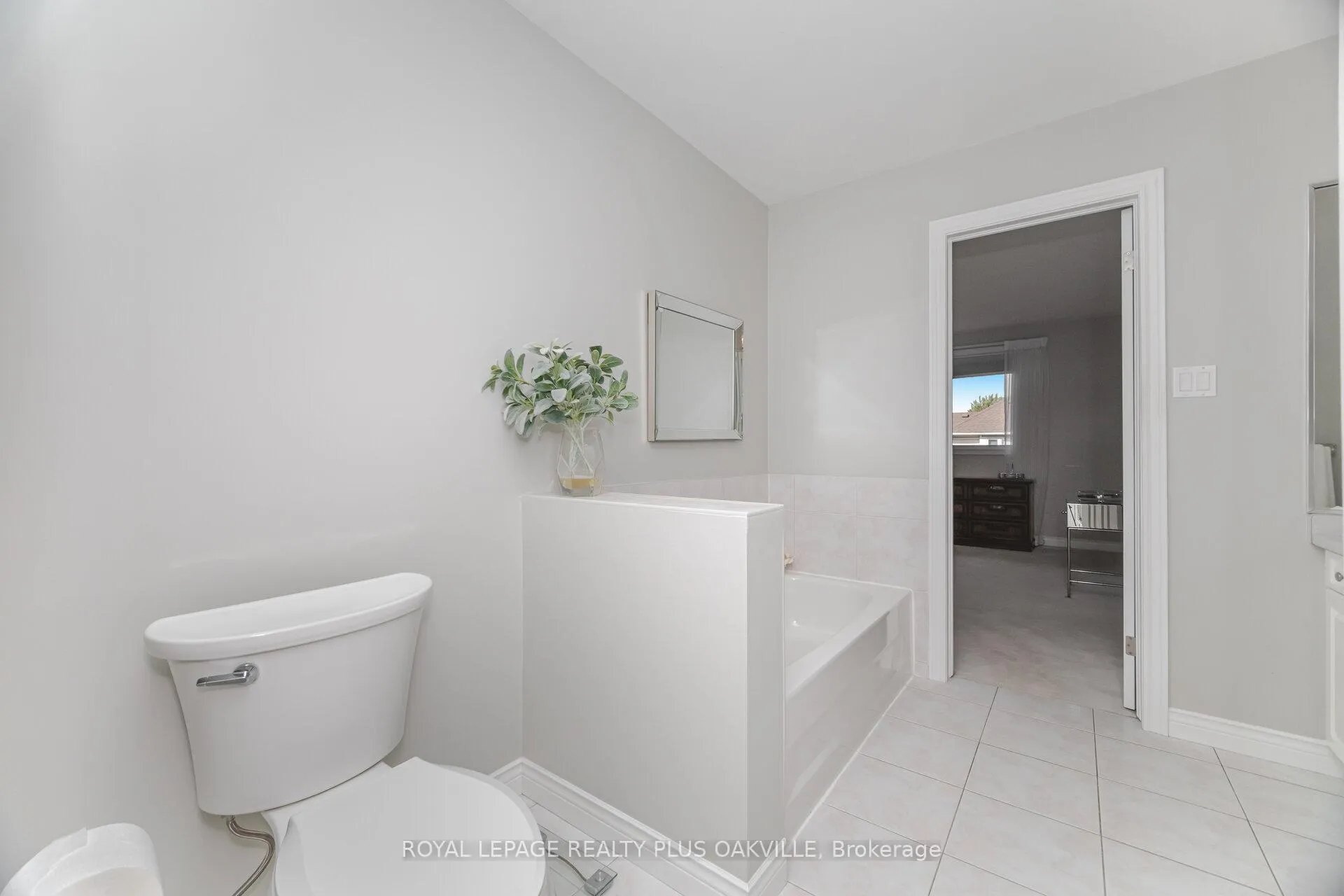 Photo 29 of 53 Kildonan Crescent, Hamilton, Waterdown — HOMEH