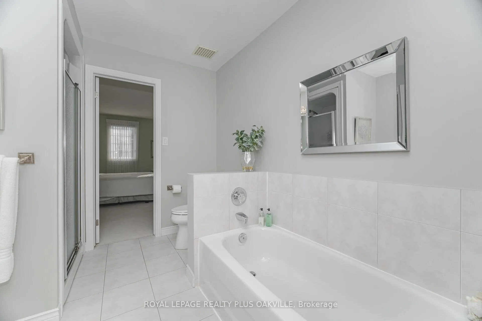 Photo 30 of 53 Kildonan Crescent, Hamilton, Waterdown — HOMEH