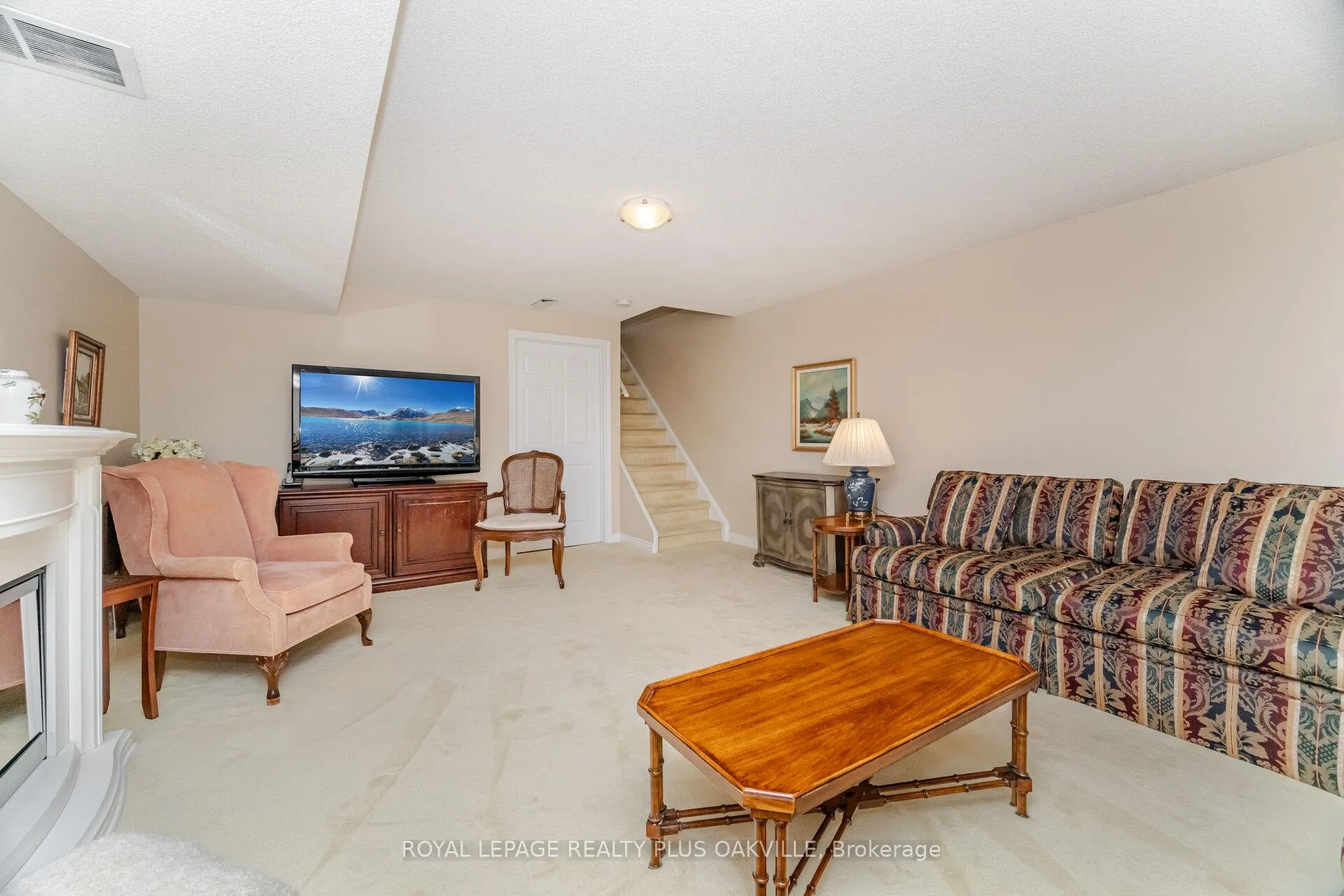 Photo 38 of 53 Kildonan Crescent, Hamilton, Waterdown — HOMEH