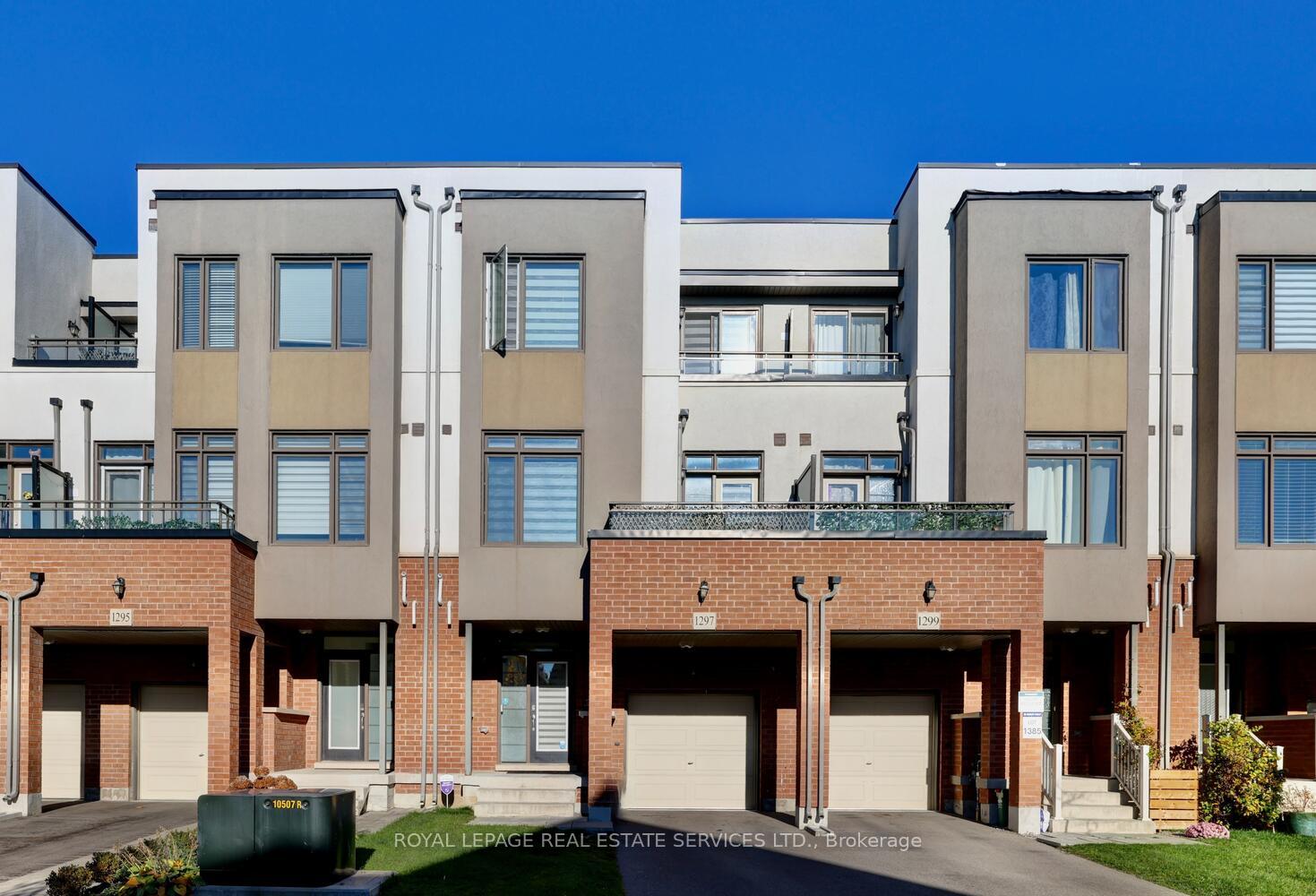 Front of 1297 Clarriage Court