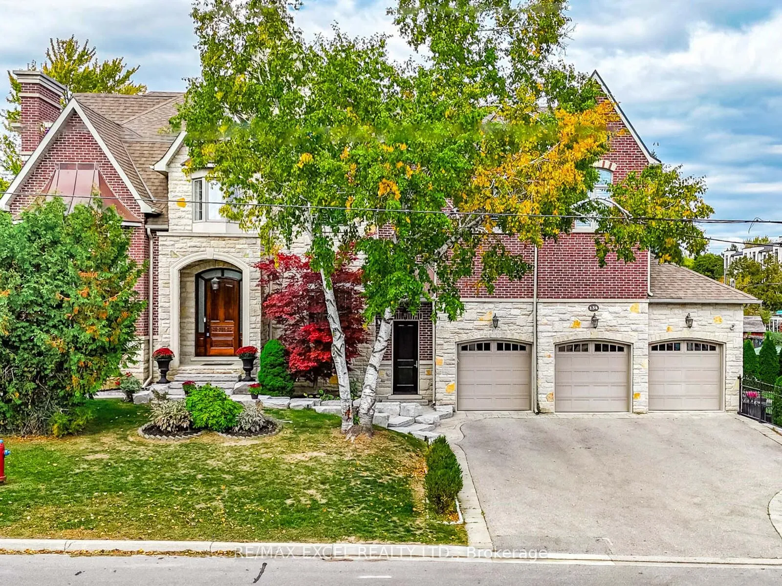 Photo 1 of 134 Spruce Avenue, Richmond Hill, South Richvale — HOMEH