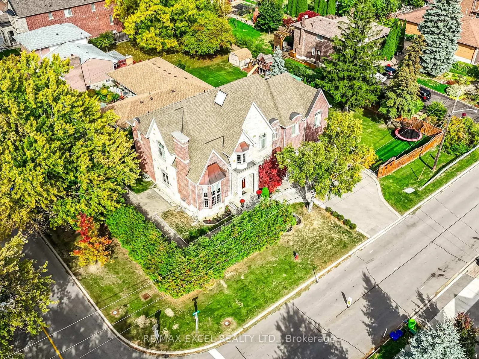 Photo 43 of 134 Spruce Avenue, Richmond Hill, South Richvale — HOMEH