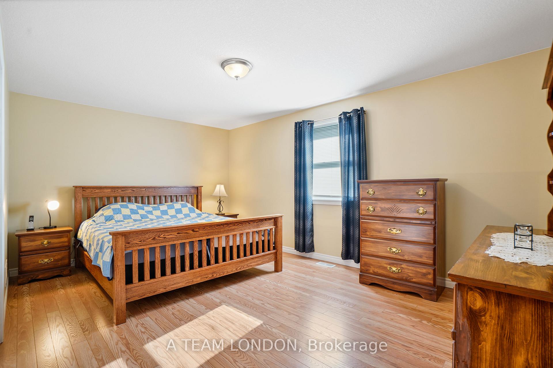 Photo 14 of 244 Sydenham Street E, Aylmer — HOMEH