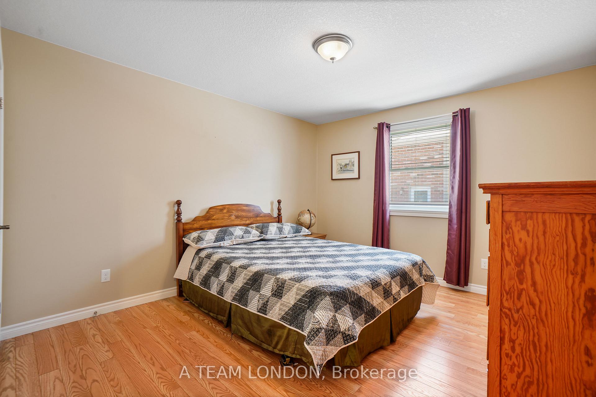 Photo 15 of 244 Sydenham Street E, Aylmer — HOMEH