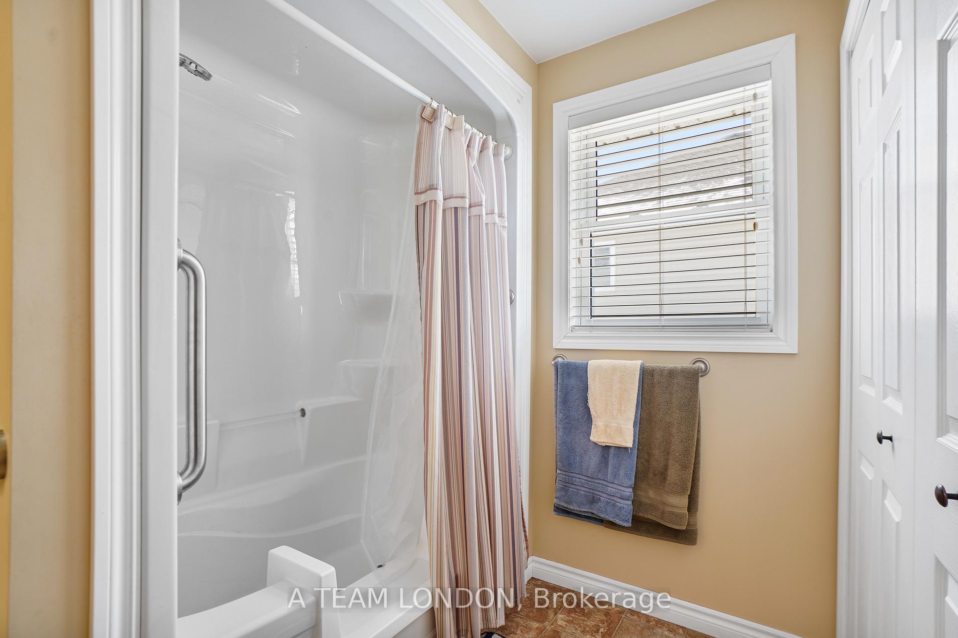 Photo 20 of 244 Sydenham Street E, Aylmer — HOMEH
