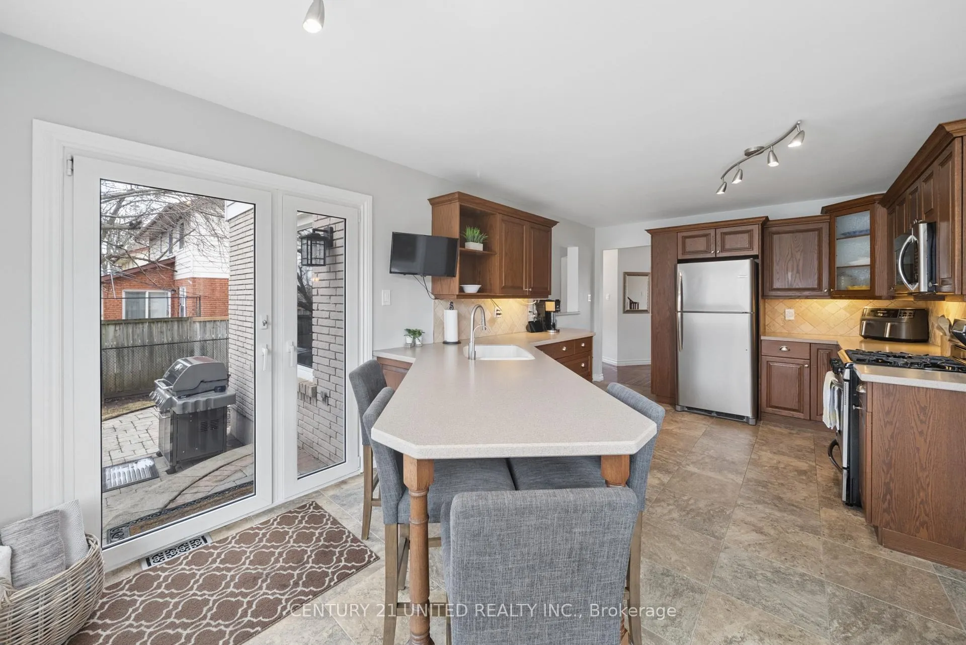 Photo 10 of 234 Ridgewood Road, Peterborough, Monaghan Ward 2 — HOMEH