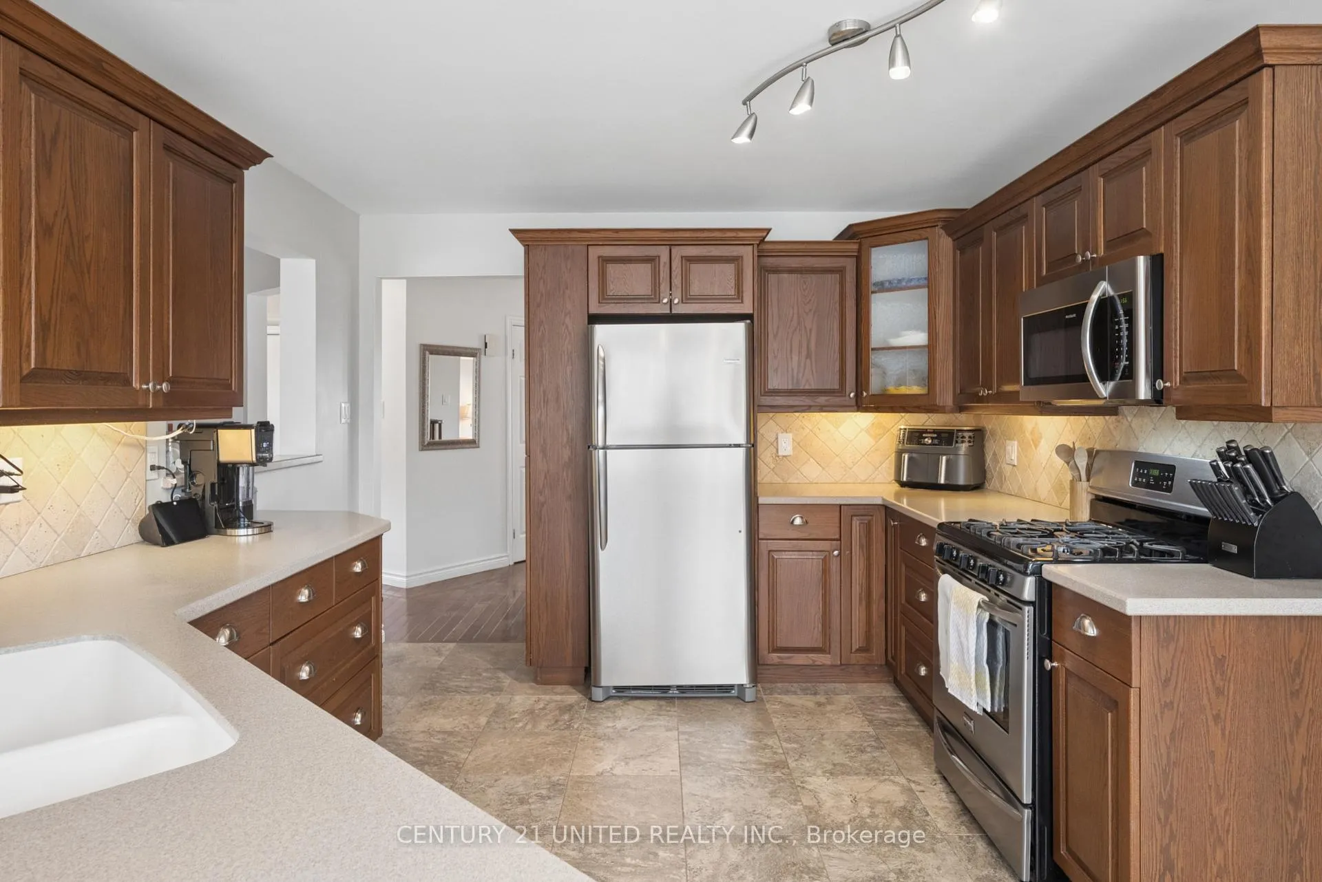 Photo 11 of 234 Ridgewood Road, Peterborough, Monaghan Ward 2 — HOMEH