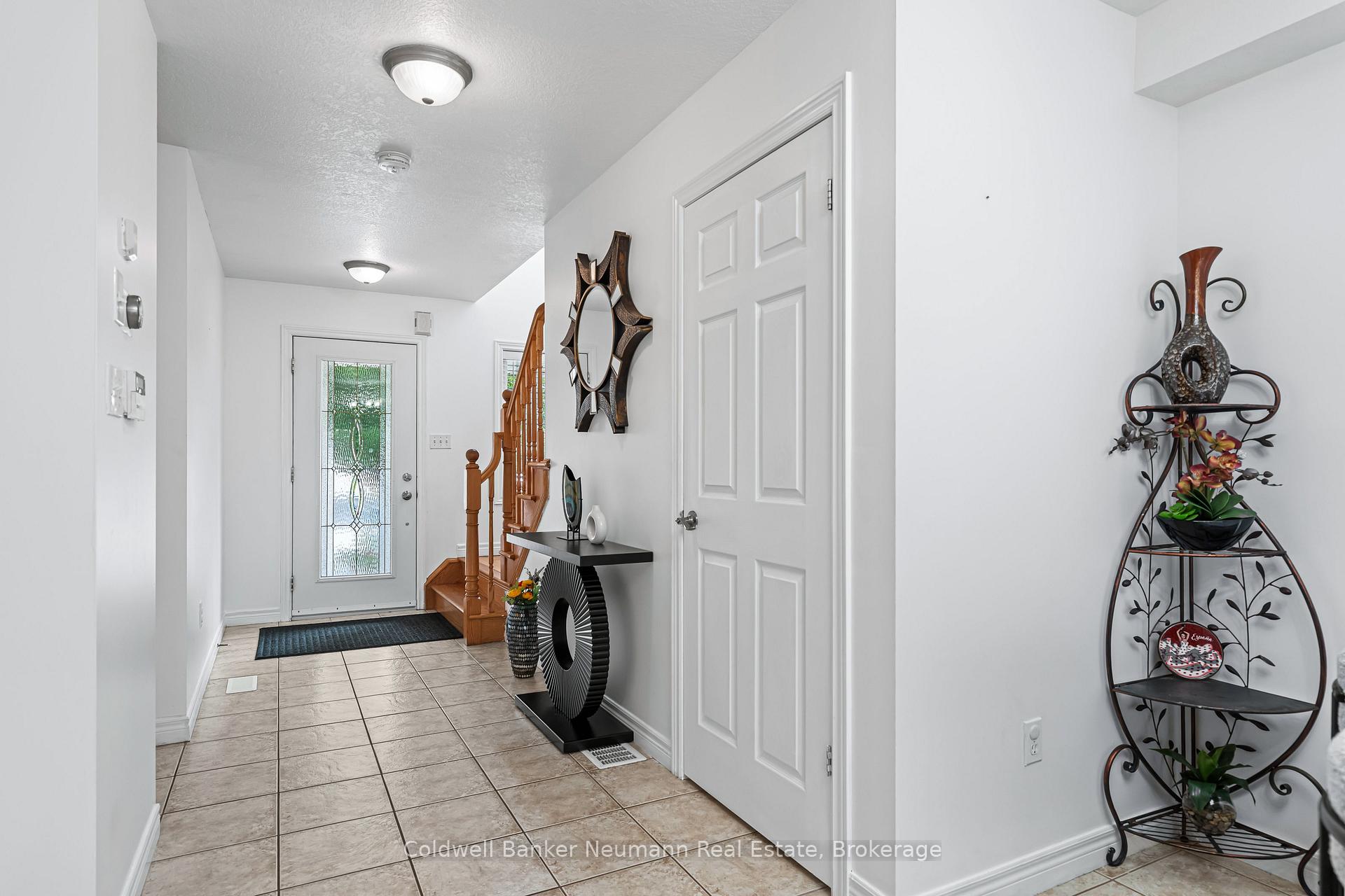 Photo 4 of 11 Edwards Street, Guelph, Grange Road — HOMEH