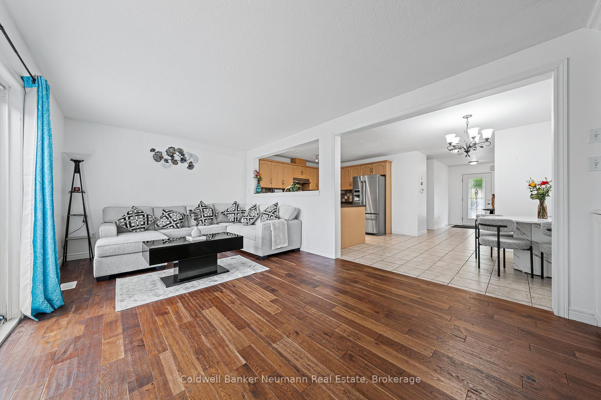 Photo 17 of 11 Edwards Street, Guelph, Grange Road — HOMEH