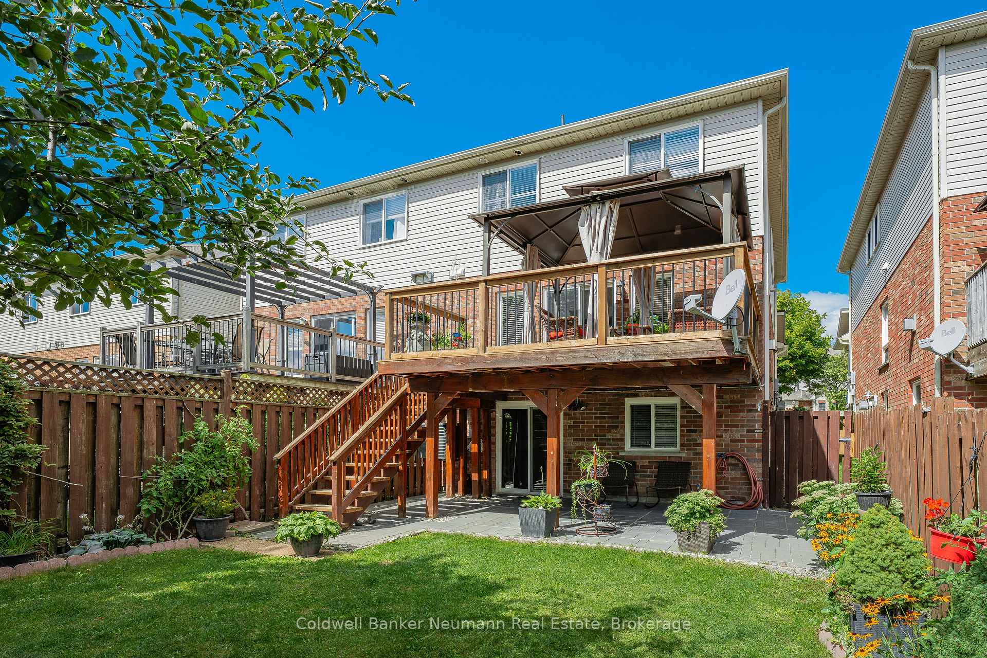 Photo 37 of 11 Edwards Street, Guelph, Grange Road — HOMEH