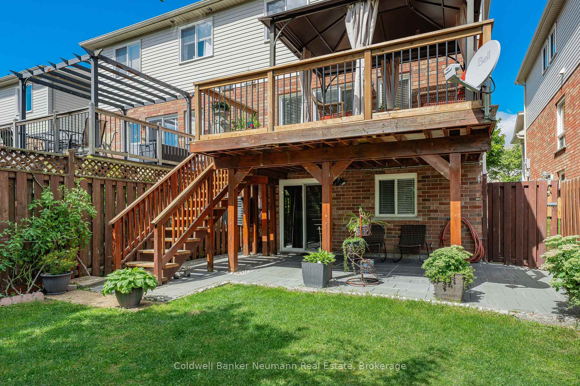 Photo 38 of 11 Edwards Street, Guelph, Grange Road — HOMEH