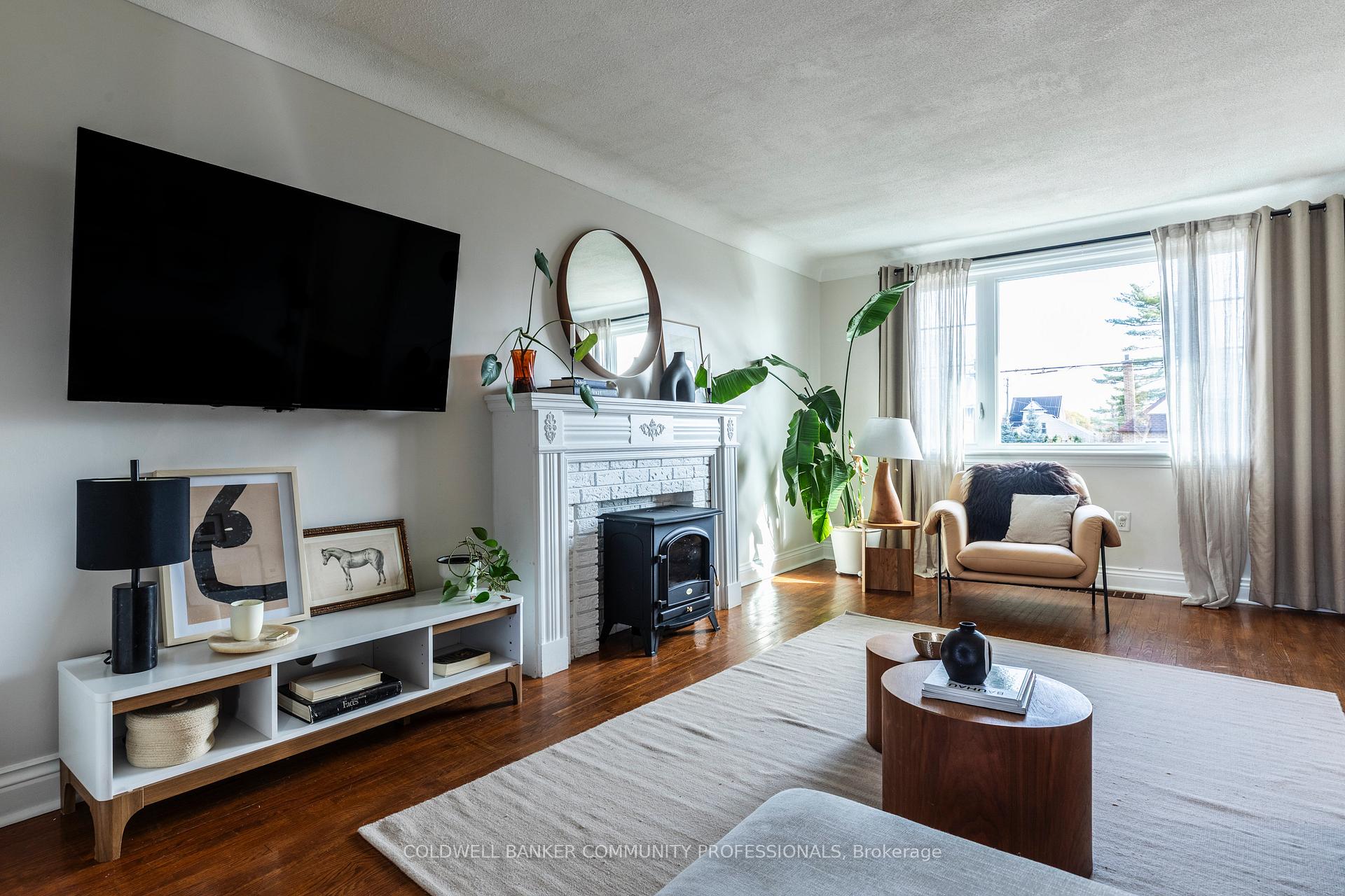 Photo 5 of 62 Cloverdale Avenue, Hamilton, Rosedale — HOMEH