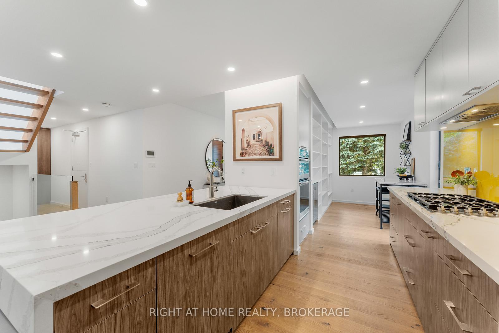 Photo 8 of 14 Maple Street, Guelph, Dovercliffe Park/Old University — HOMEH