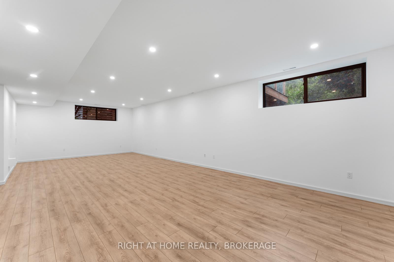 Photo 38 of 14 Maple Street, Guelph, Dovercliffe Park/Old University — HOMEH