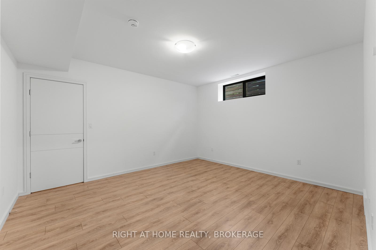 Photo 39 of 14 Maple Street, Guelph, Dovercliffe Park/Old University — HOMEH