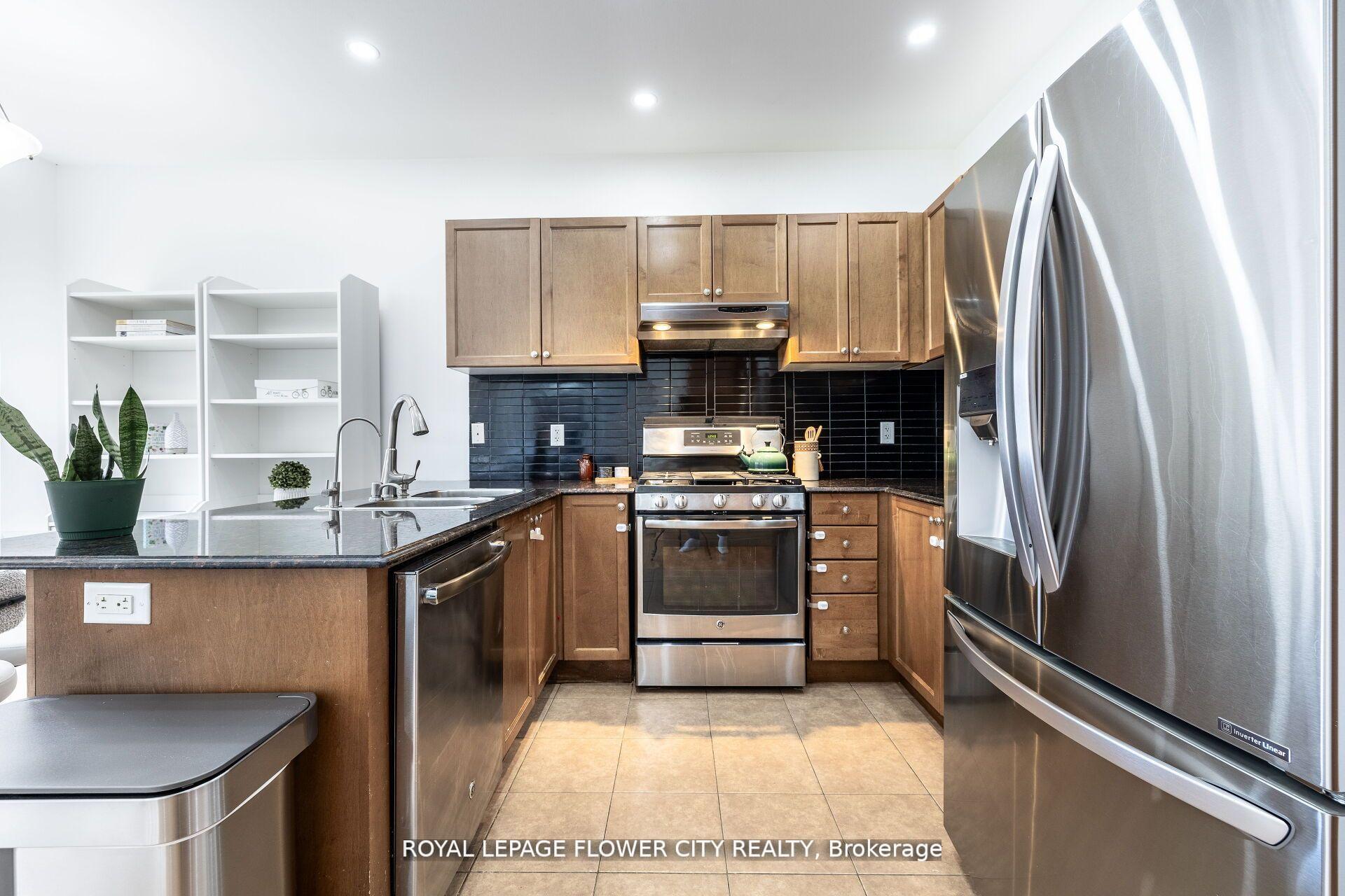 Photo 14 of 79 Mander Place N, Milton, Scott — HOMEH