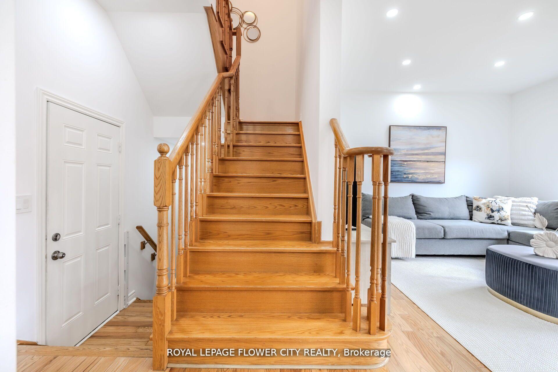Photo 20 of 79 Mander Place N, Milton, Scott — HOMEH
