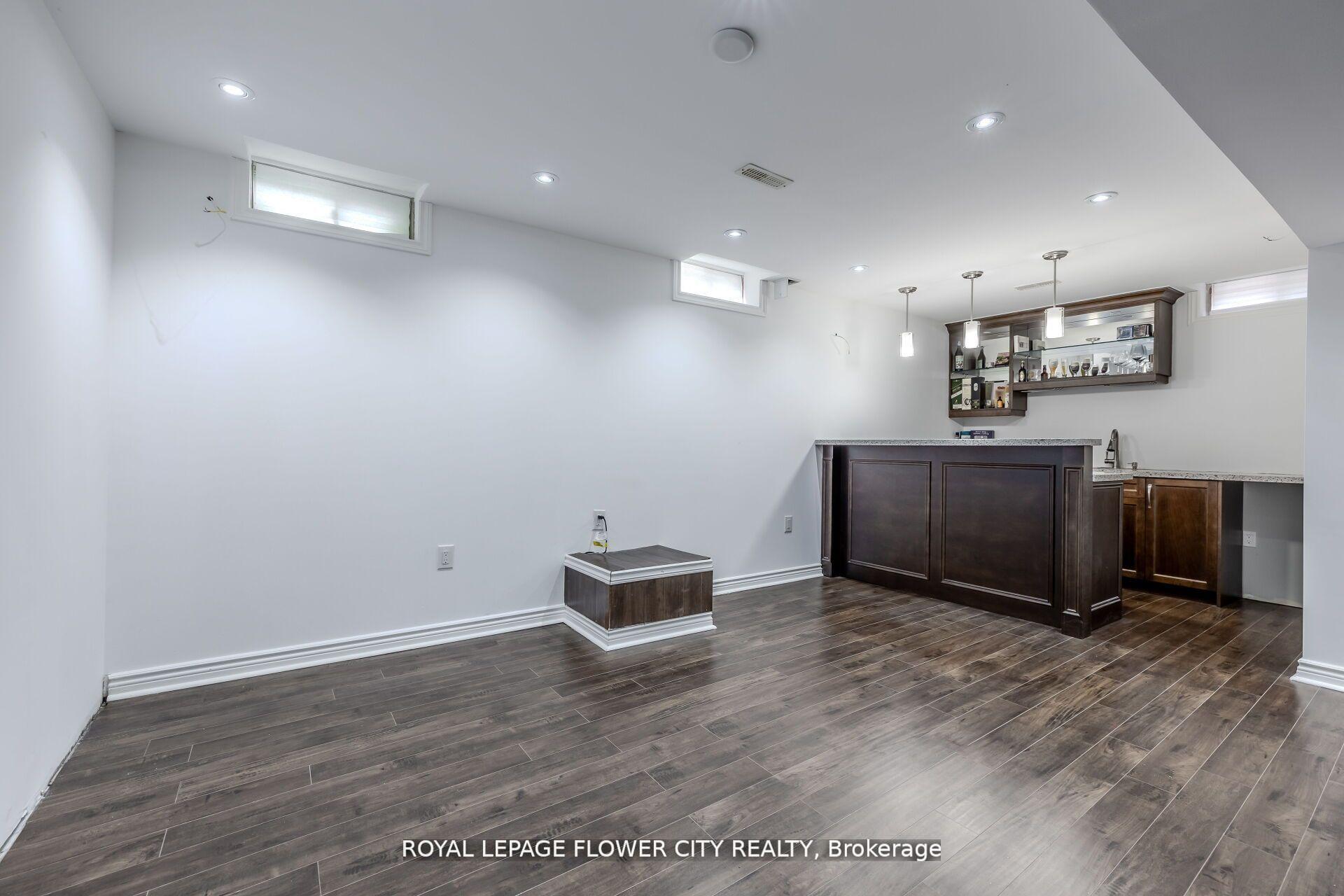 Photo 33 of 79 Mander Place N, Milton, Scott — HOMEH