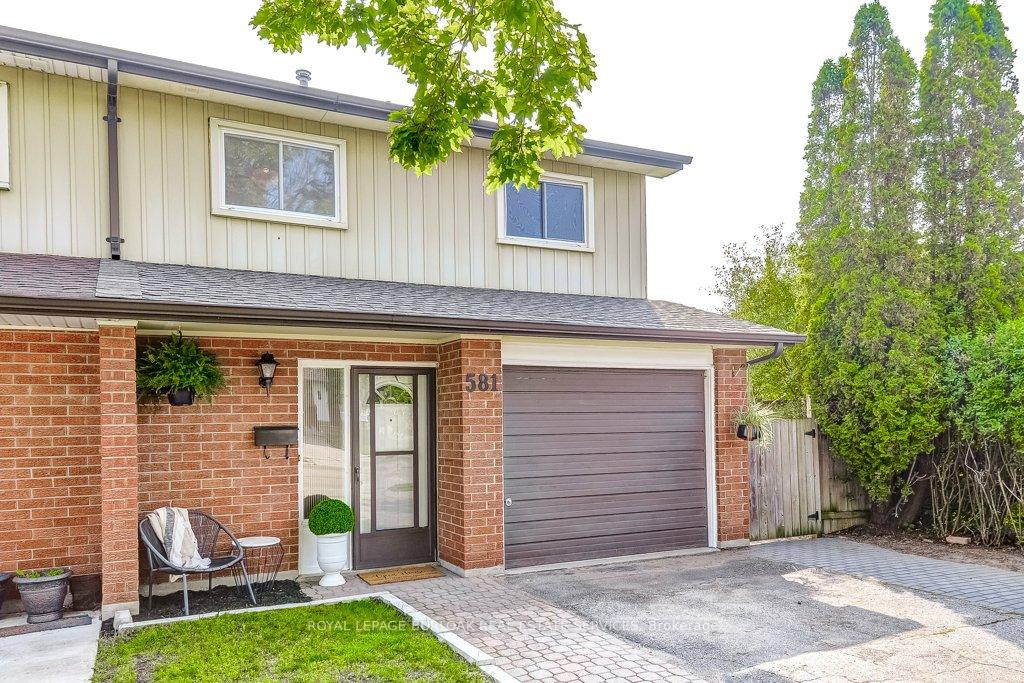 Photo 3 of 581 College Avenue W, Guelph, Dovercliffe Park/Old University — HOMEH