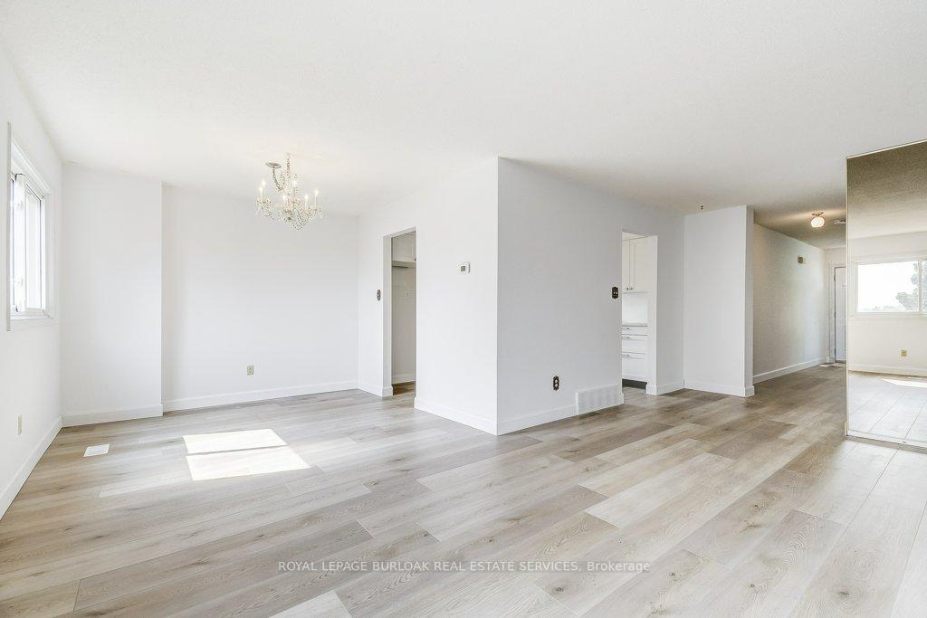 Photo 10 of 581 College Avenue W, Guelph, Dovercliffe Park/Old University — HOMEH