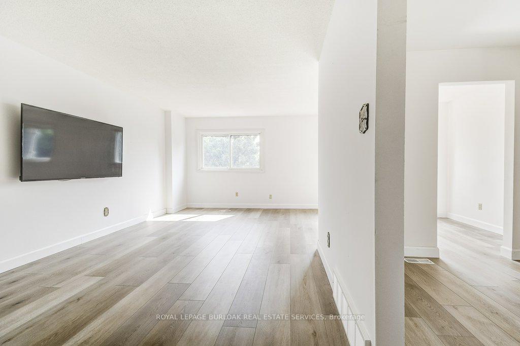 Photo 15 of 581 College Avenue W, Guelph, Dovercliffe Park/Old University — HOMEH