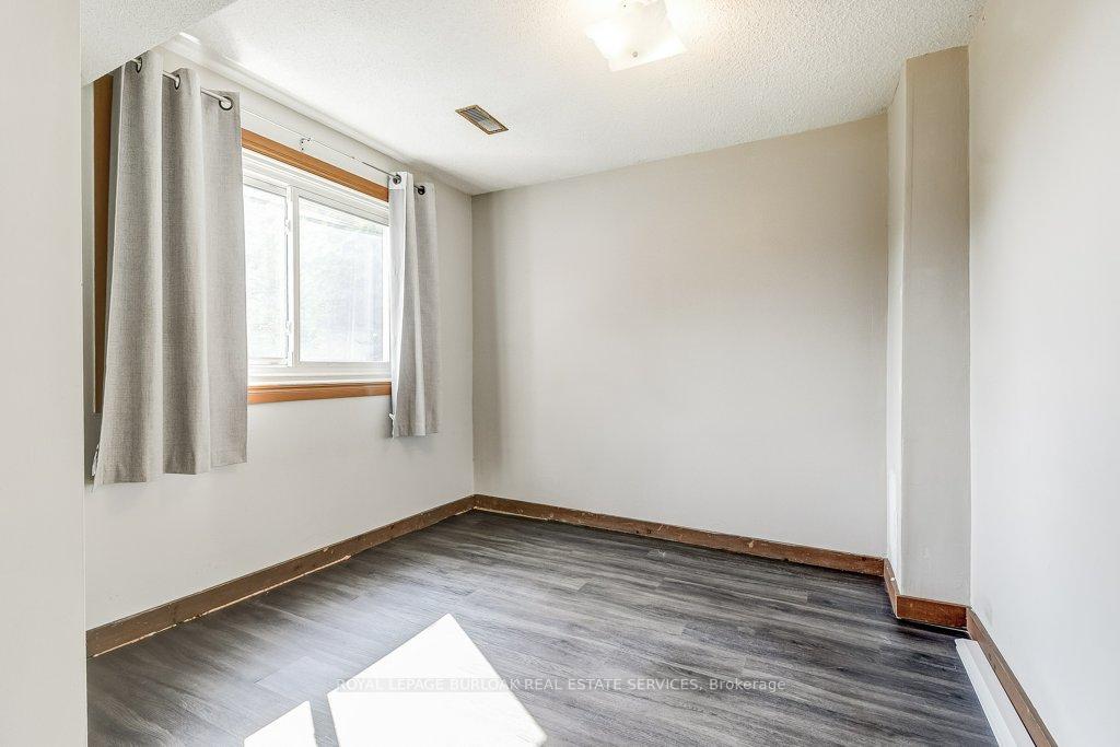 Photo 34 of 581 College Avenue W, Guelph, Dovercliffe Park/Old University — HOMEH