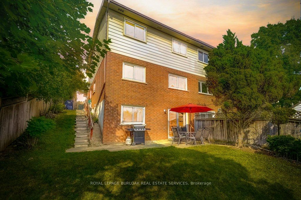 Photo 42 of 581 College Avenue W, Guelph, Dovercliffe Park/Old University — HOMEH