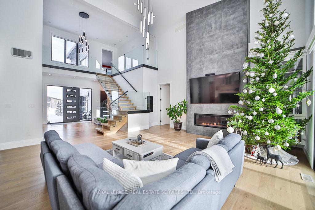 Photo 2 of 118 Barton Boulevard, Blue Mountains — HOMEH