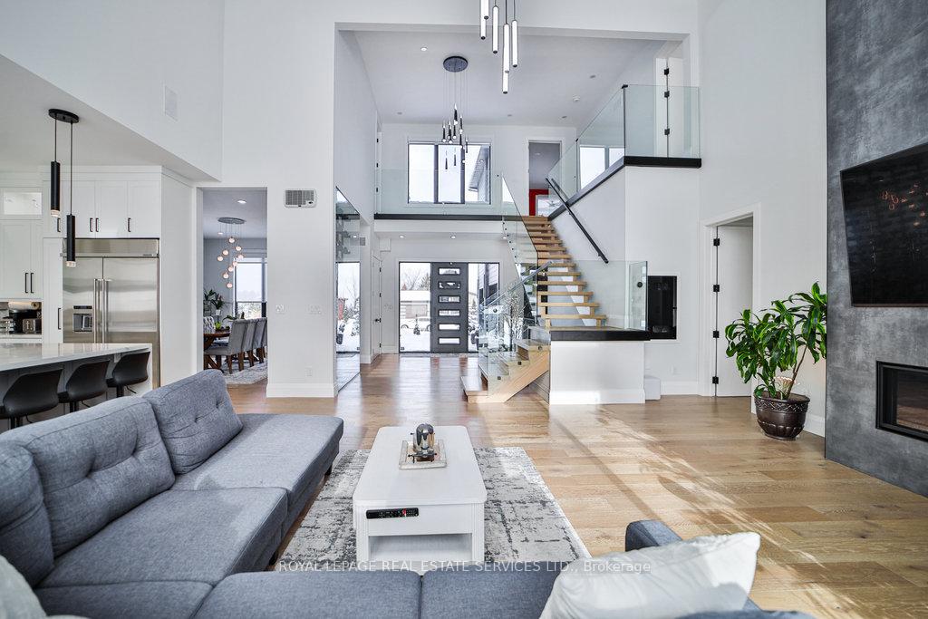 Photo 11 of 118 Barton Boulevard, Blue Mountains — HOMEH