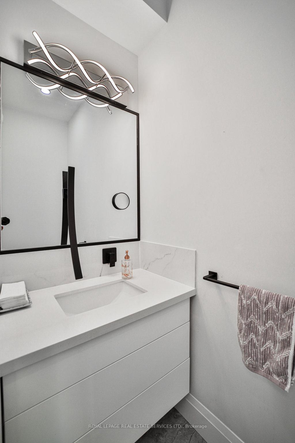 Photo 17 of 118 Barton Boulevard, Blue Mountains — HOMEH